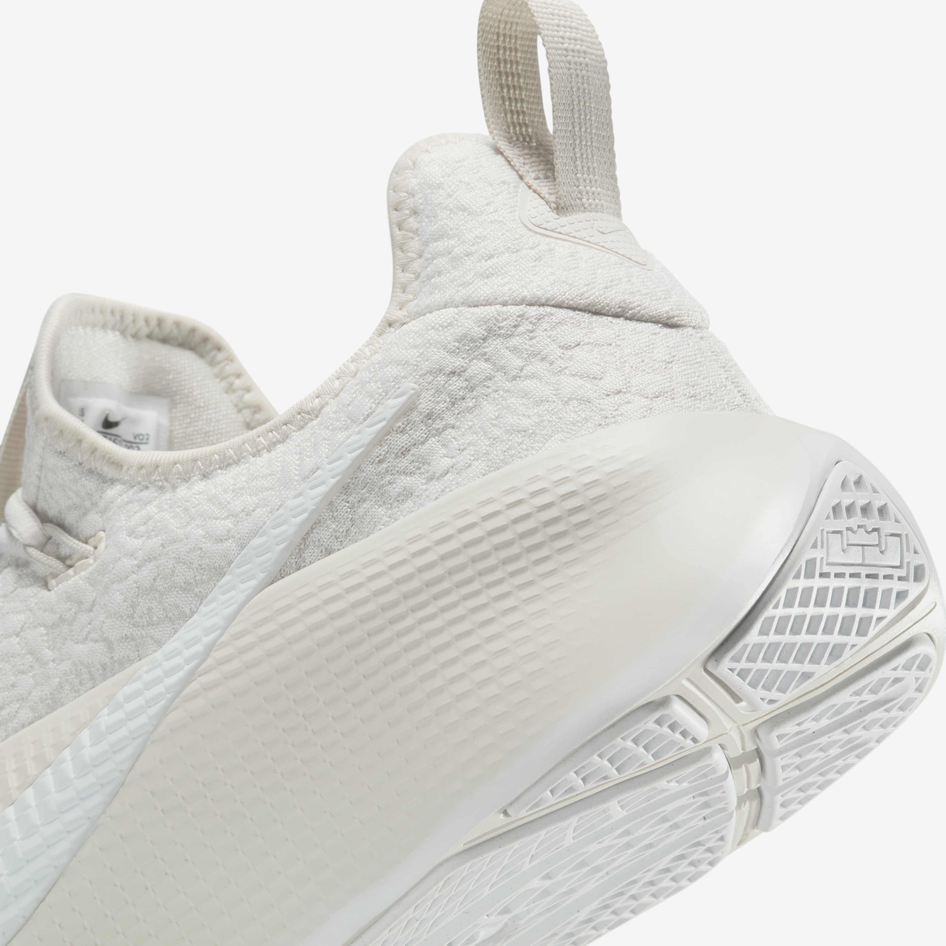 ليبرون تي ار 1 image number 7