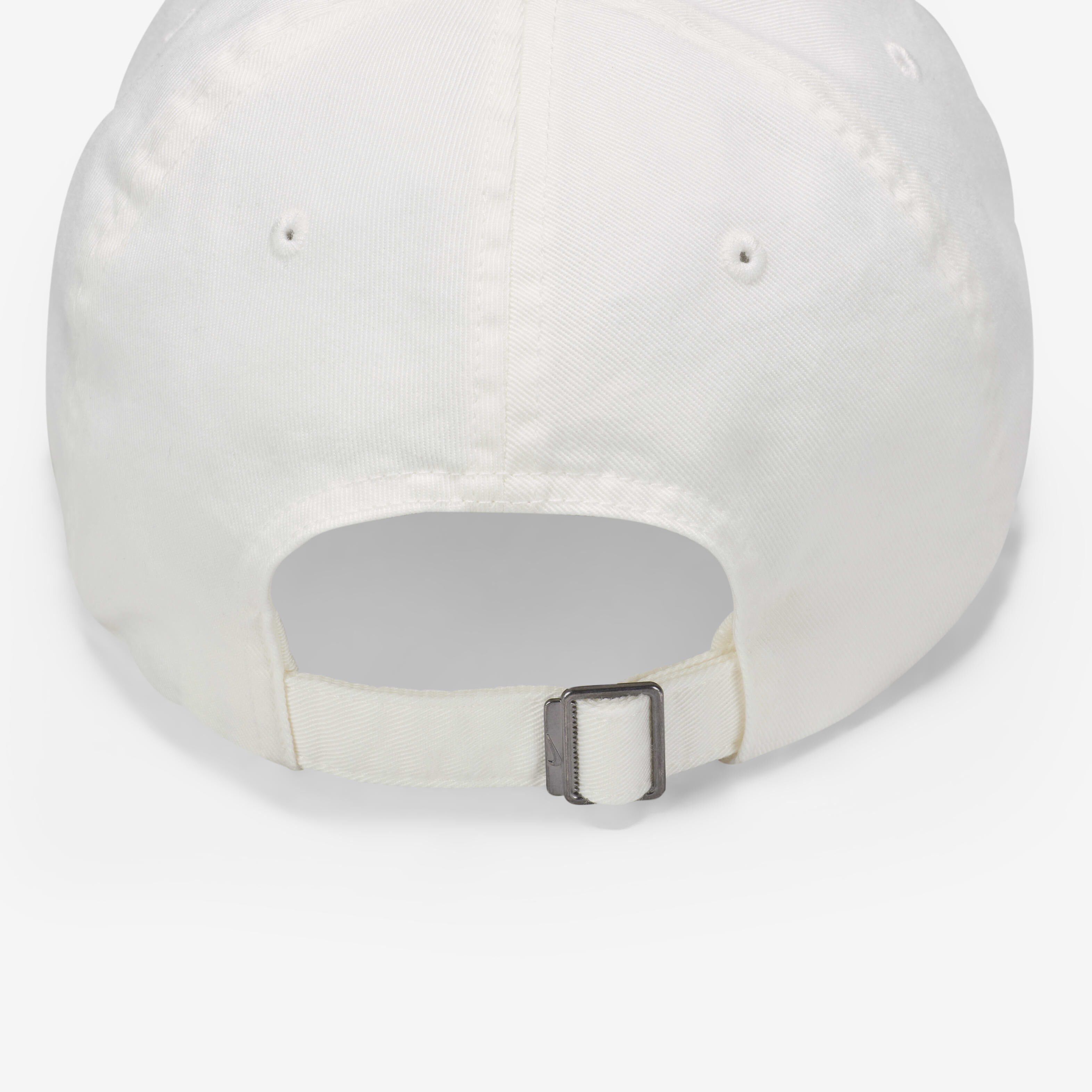 نايكي كلوب image number 2