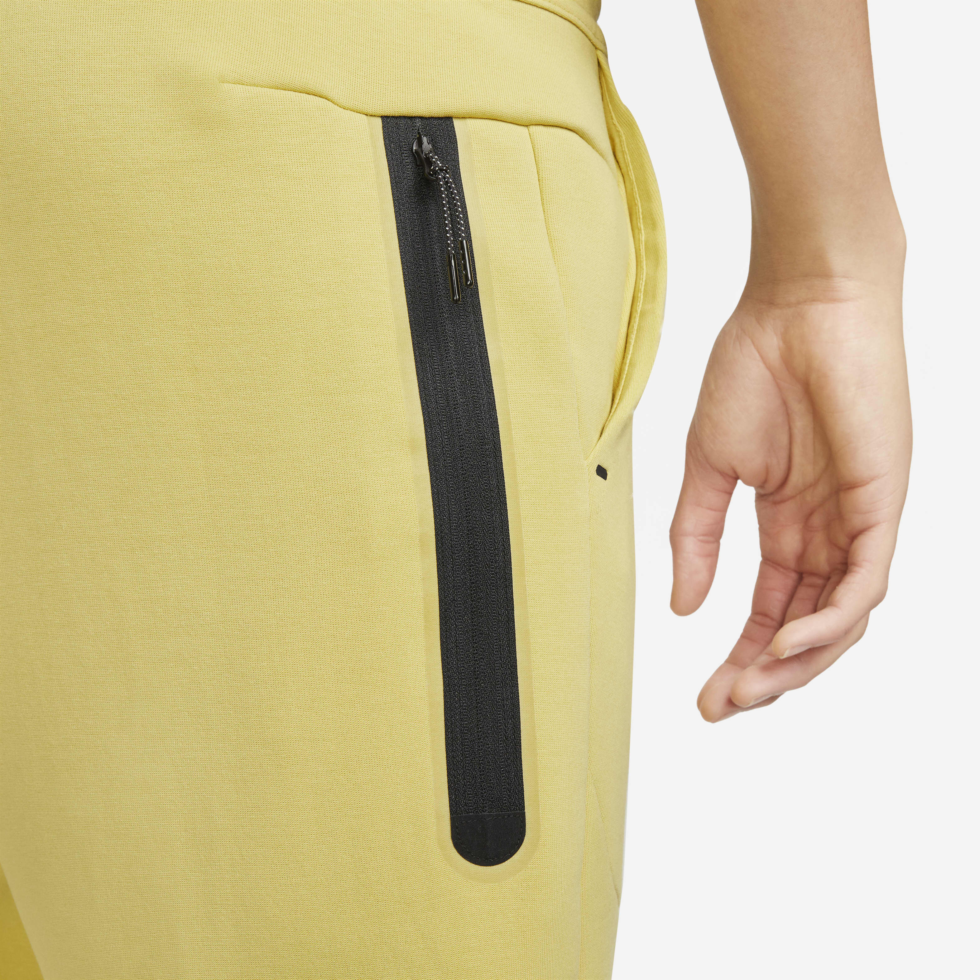 نايكي سبورتسوير تَك فليس image number 4