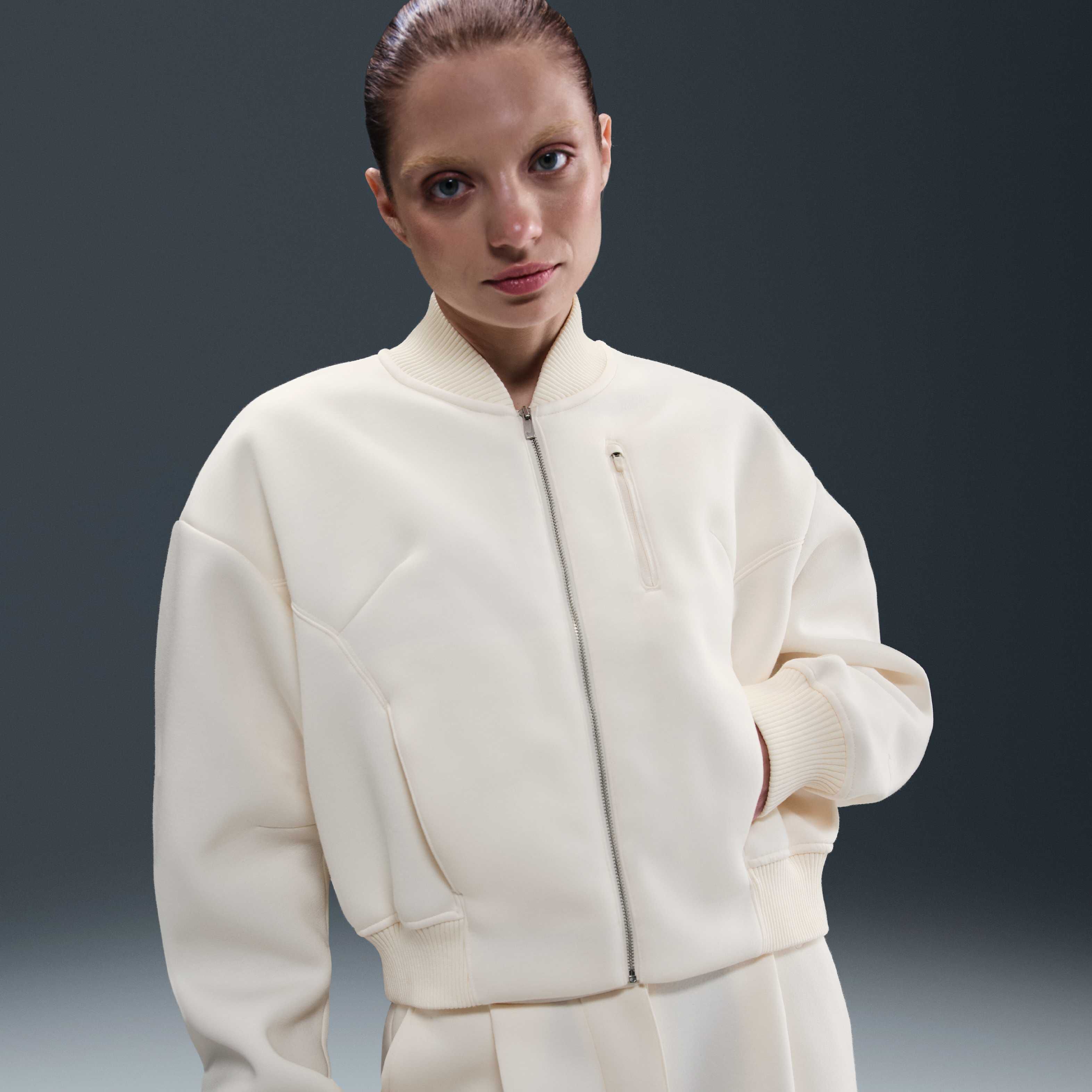 نايكي سبورتسوير مودرن فليس image number 0