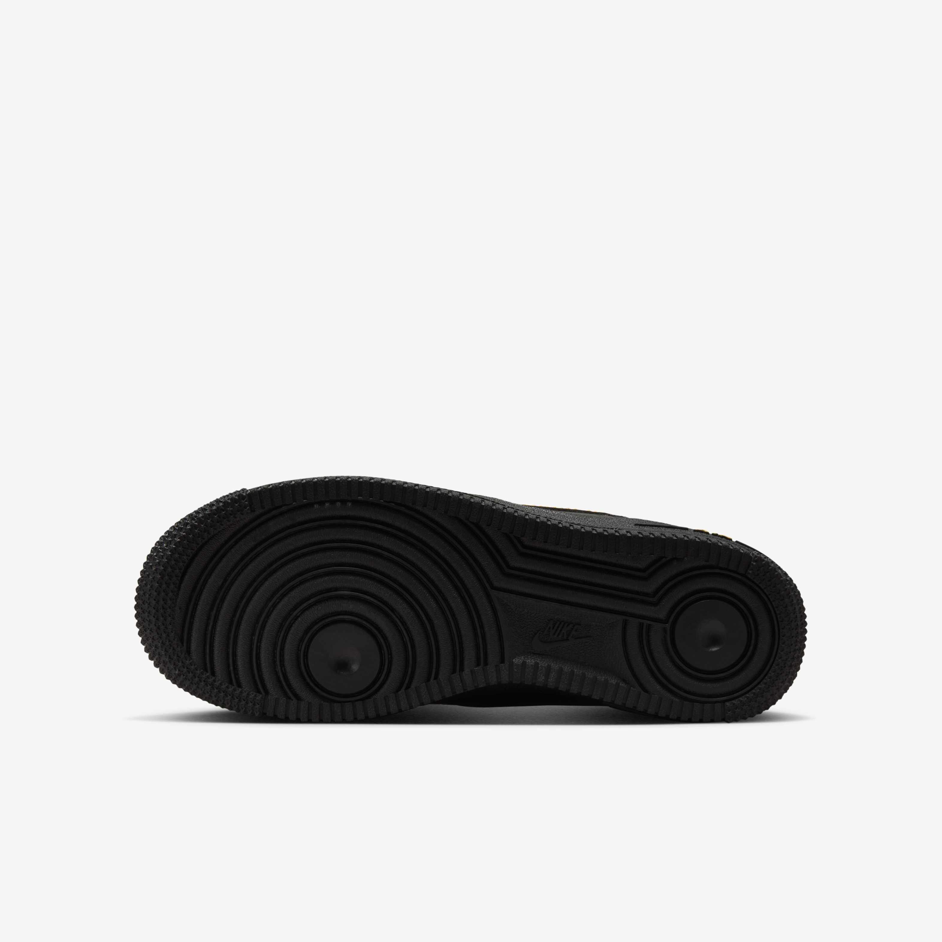 Nike Air Force 1 image number 1