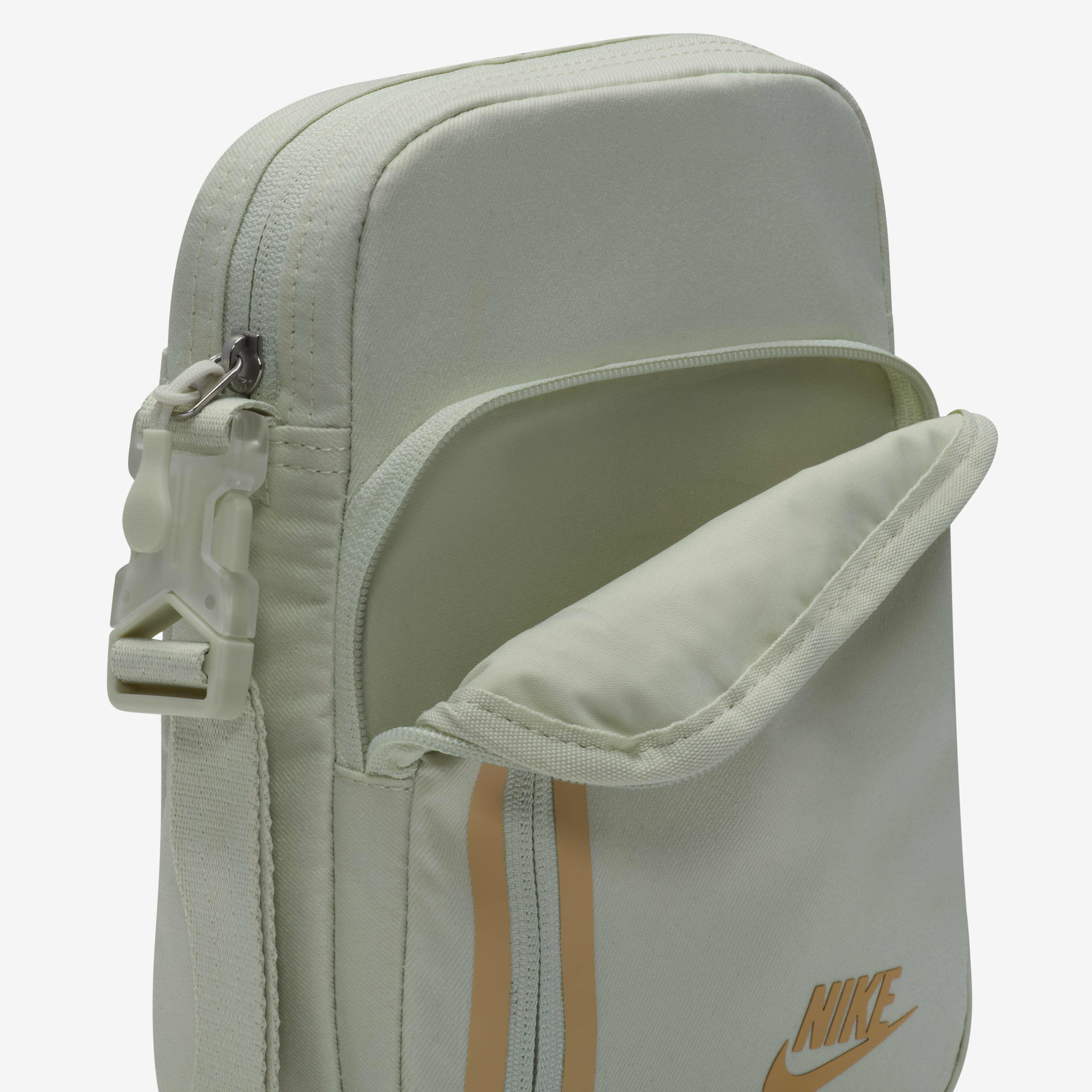 Nike leg bag deals