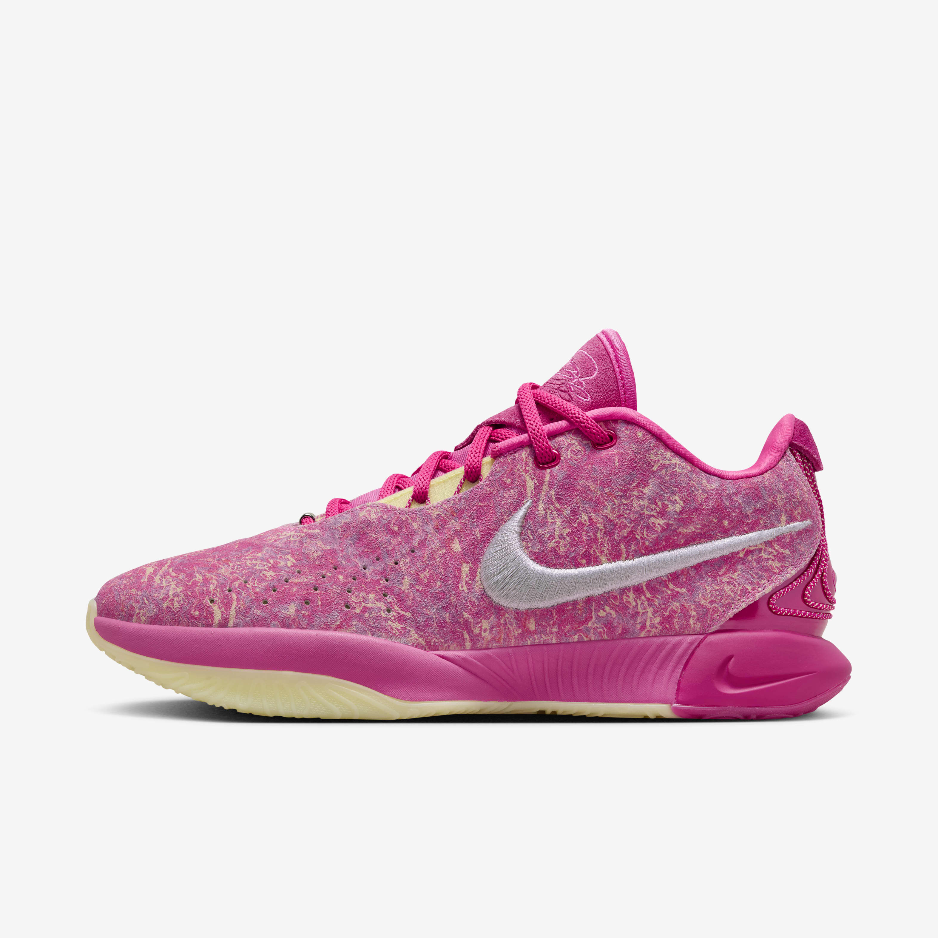 Nike lebron qatar online