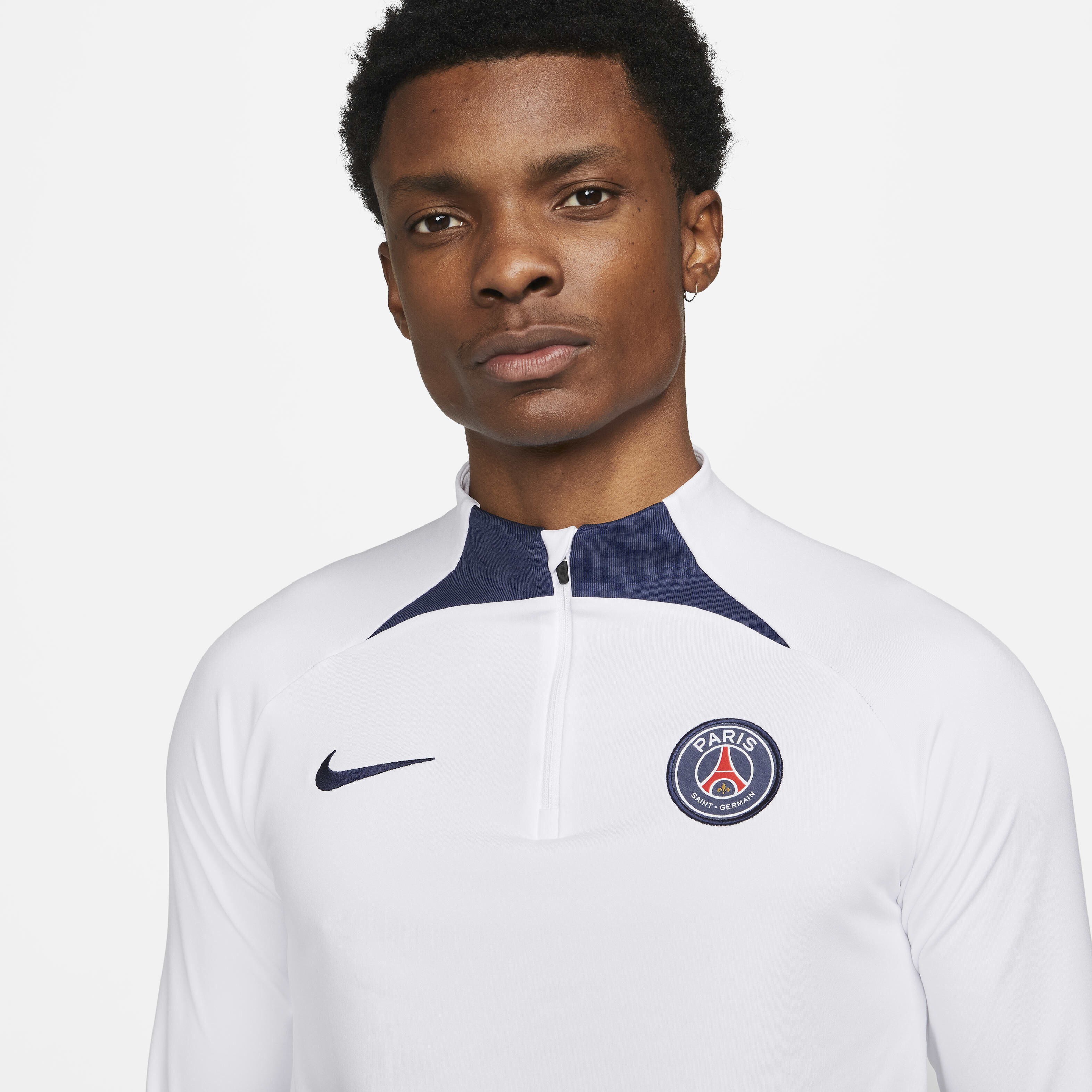 Paris Saint-Germain Strike image number 2