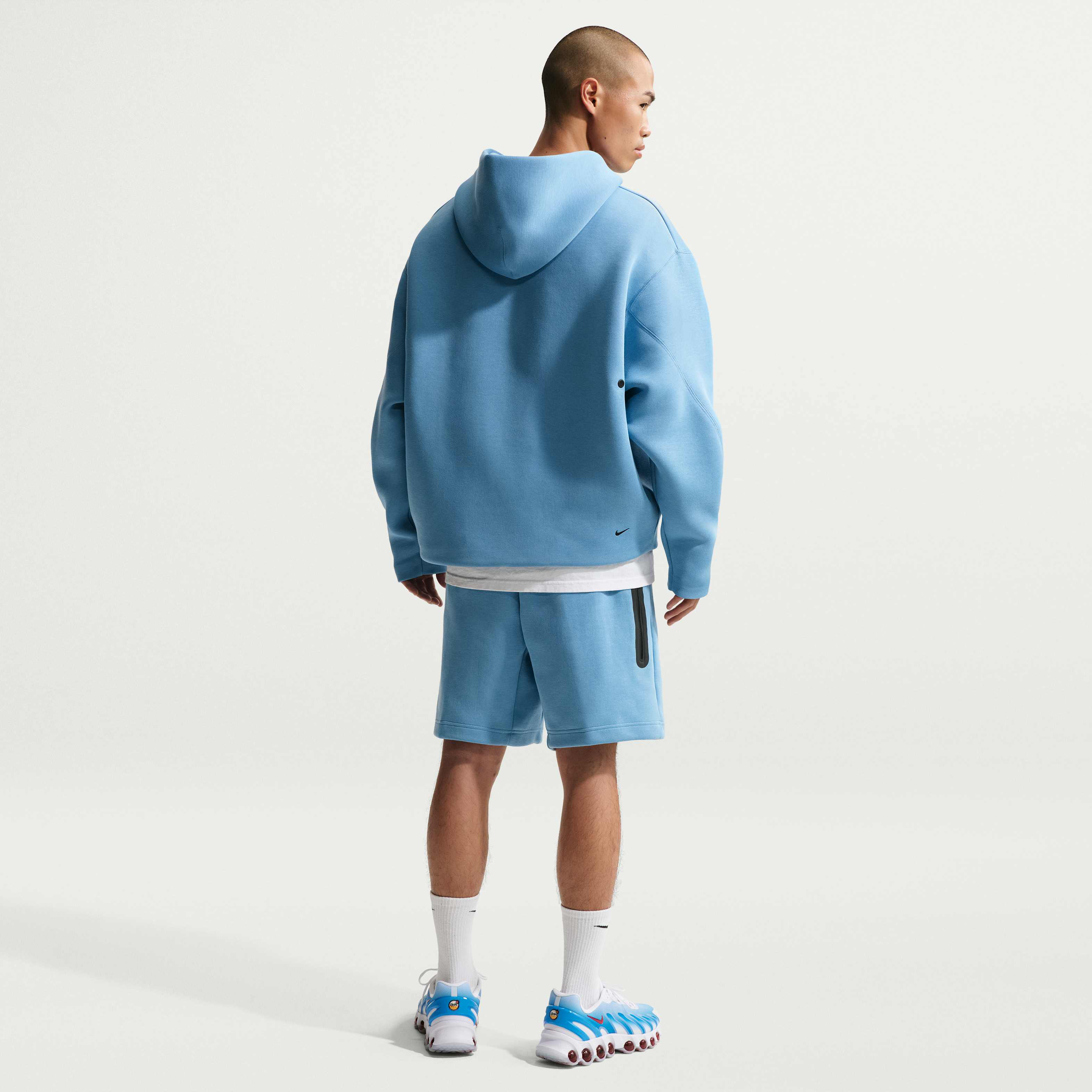 نايكي تك image number 4