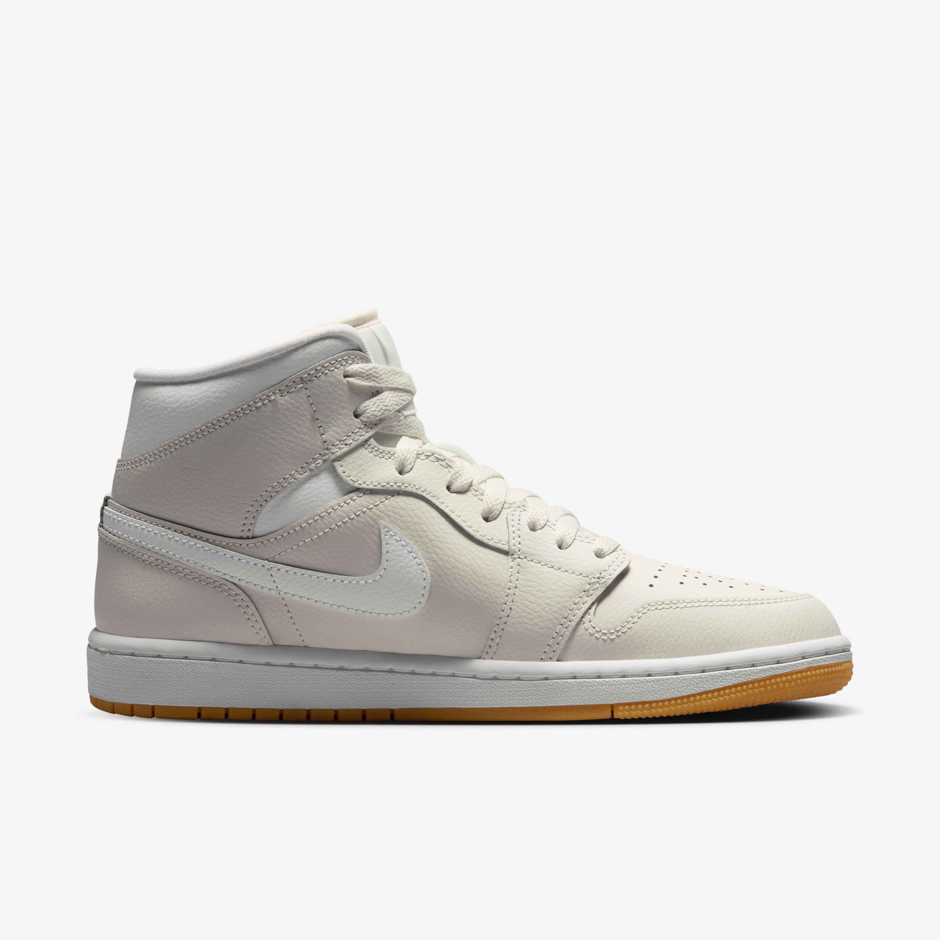Air Jordan 1 Mid Shoes image number 2