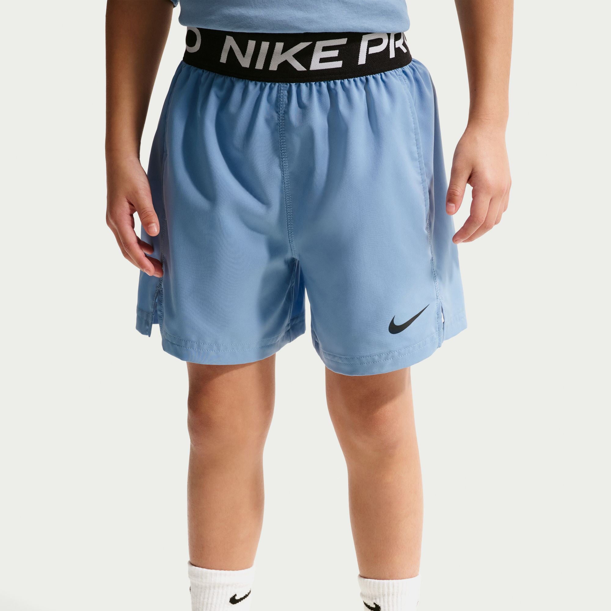 Nike Pro image number 2