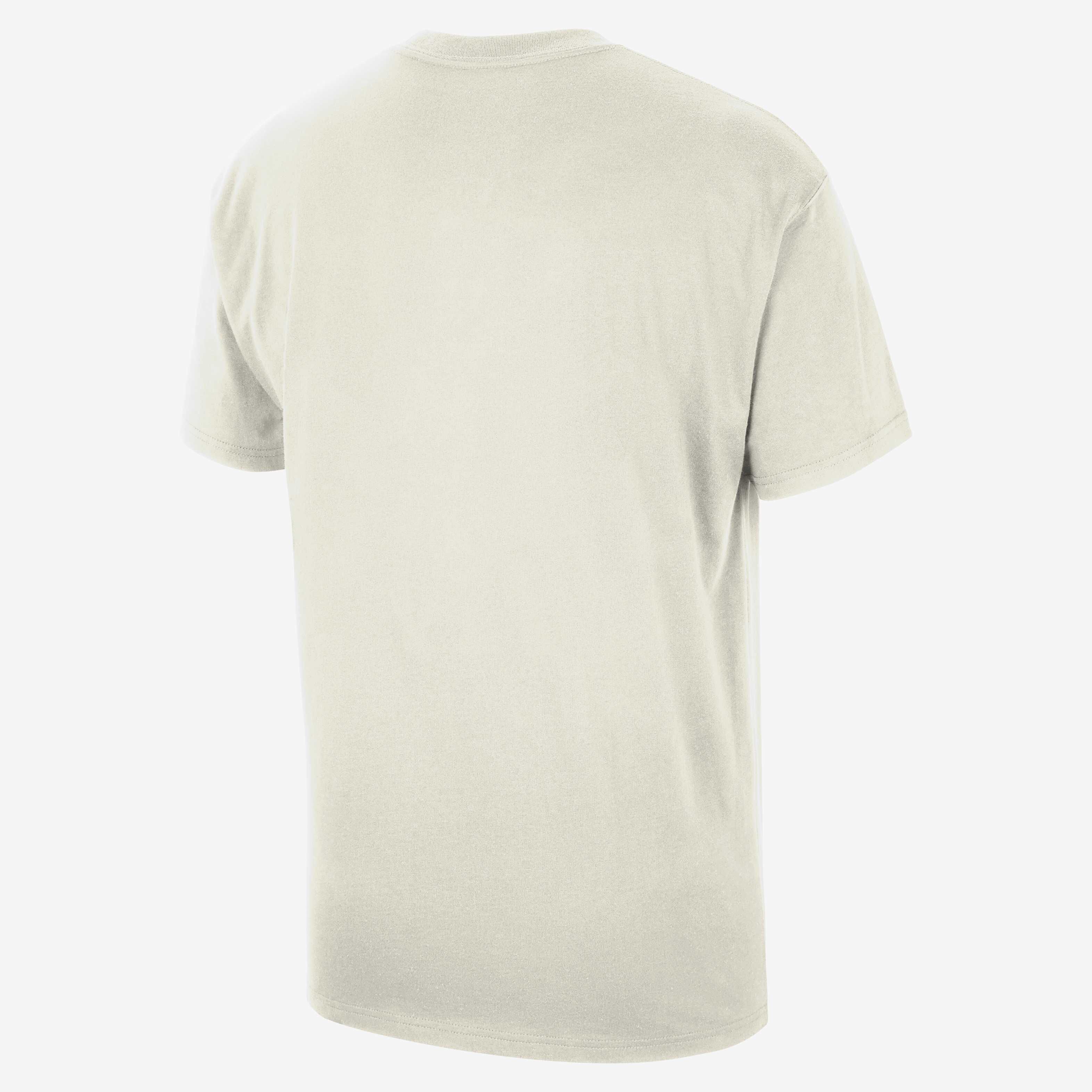 Milwaukee Bucks Courtside image number 1