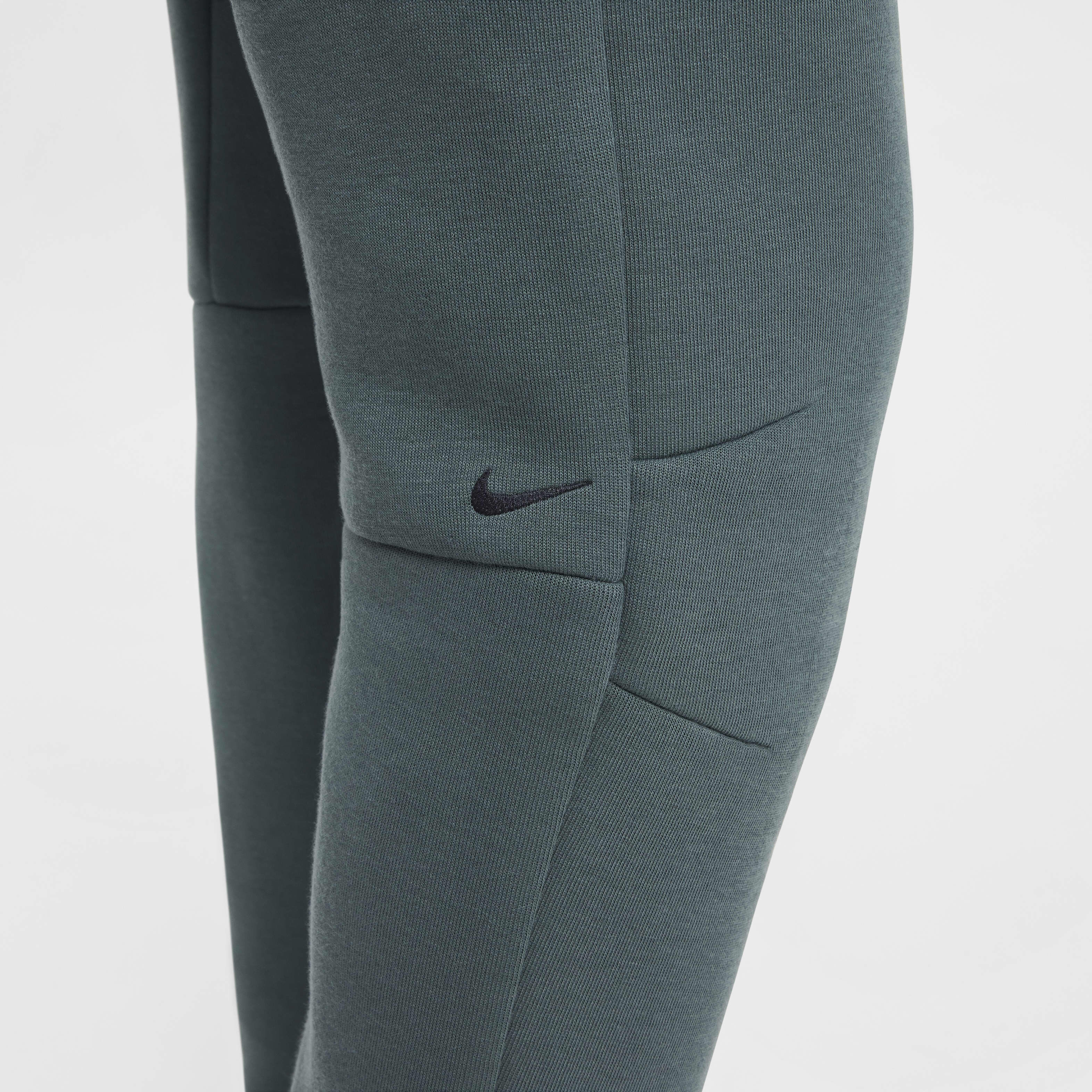 Nike Sportswear Tech Fleece image number 5