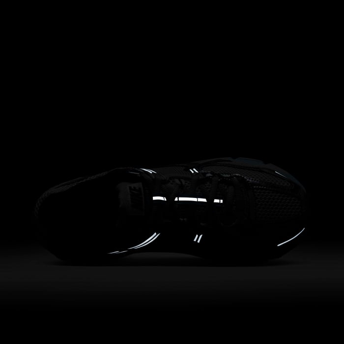 نايكي زووم فوميرو 5 image number 8 نايكي زووم فوميرو 5 image number 8