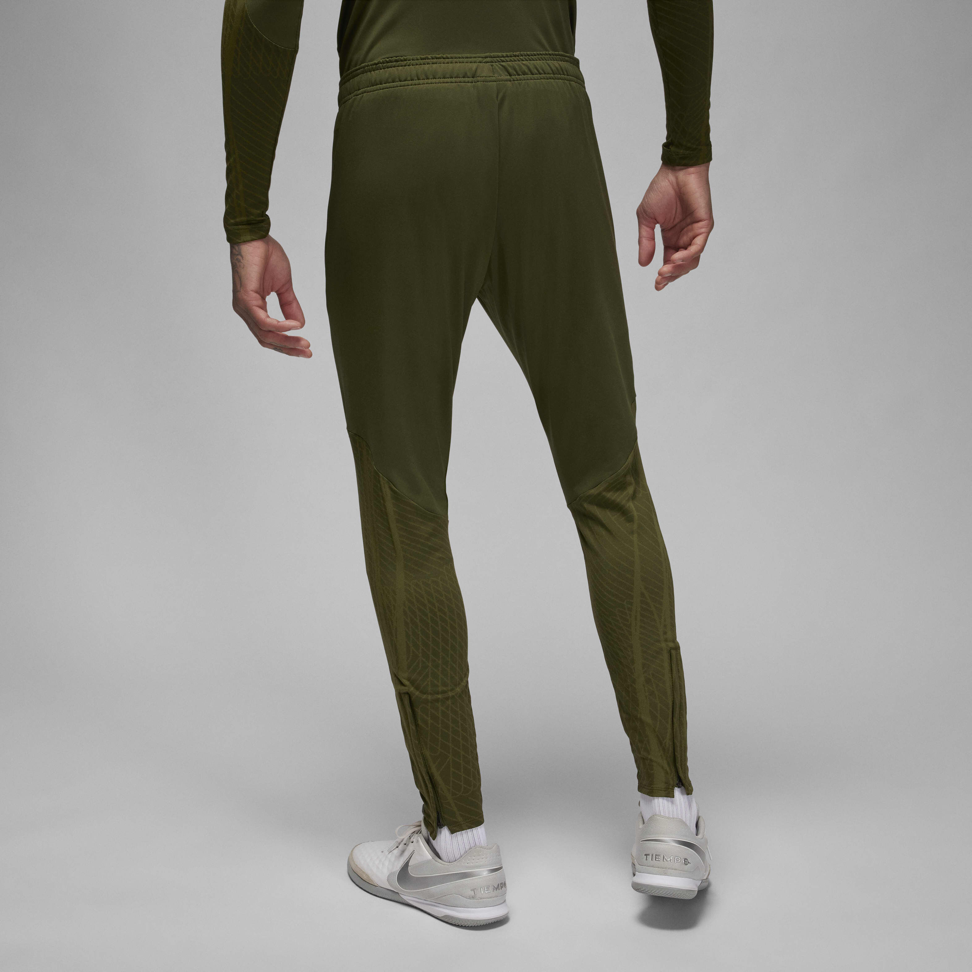 باريس سان جيرمان سترايك البديل image number 1