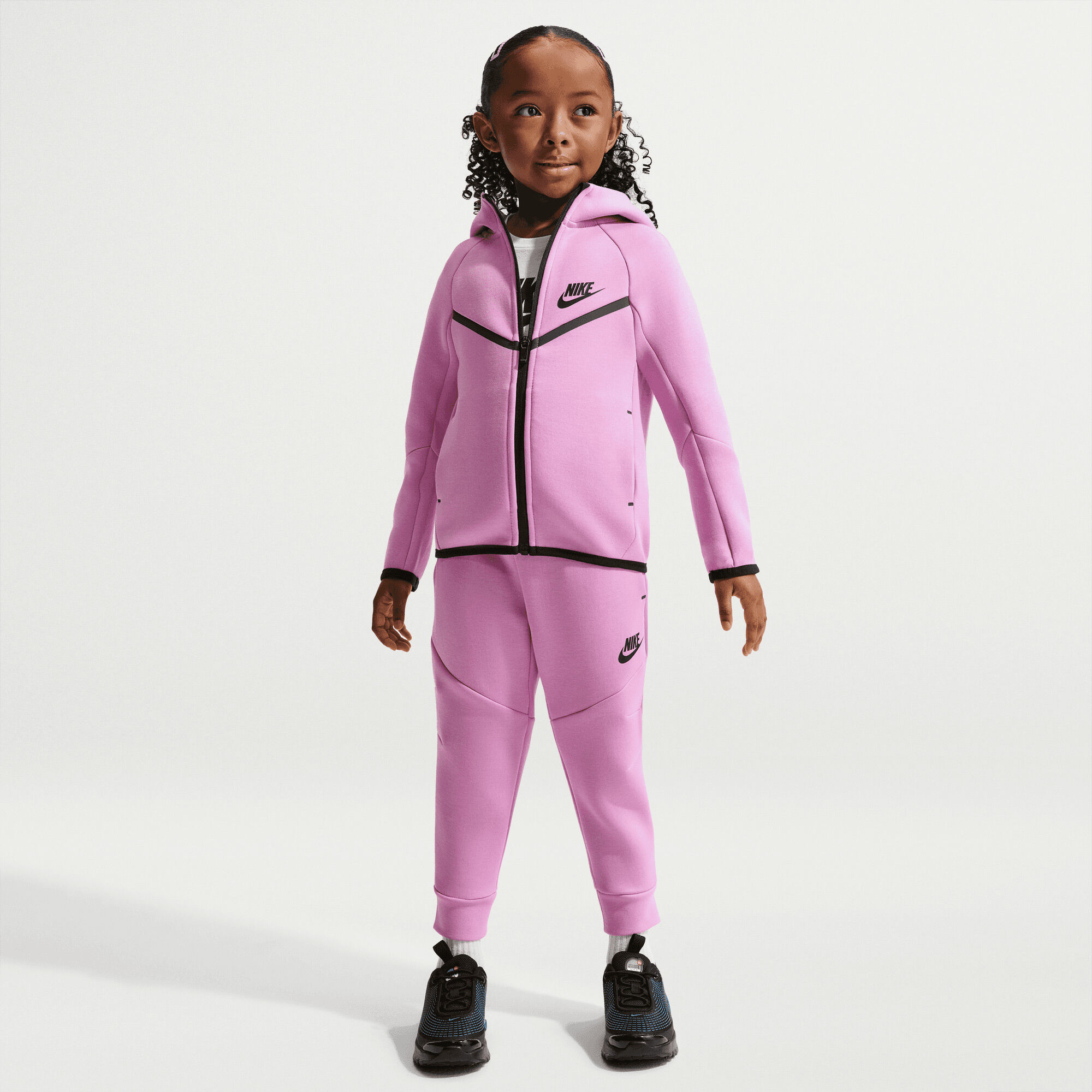 Nike Sportswear image number 0