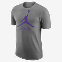 Los Angeles Lakers Essential
