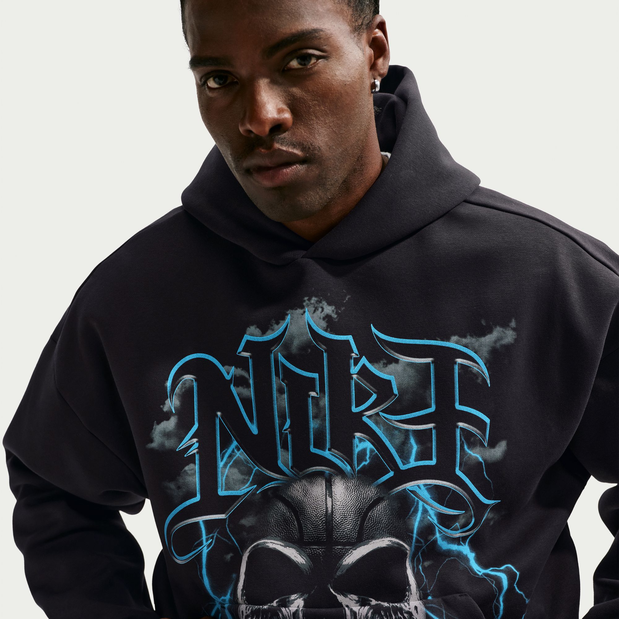 Nike Standard Issue image number 4