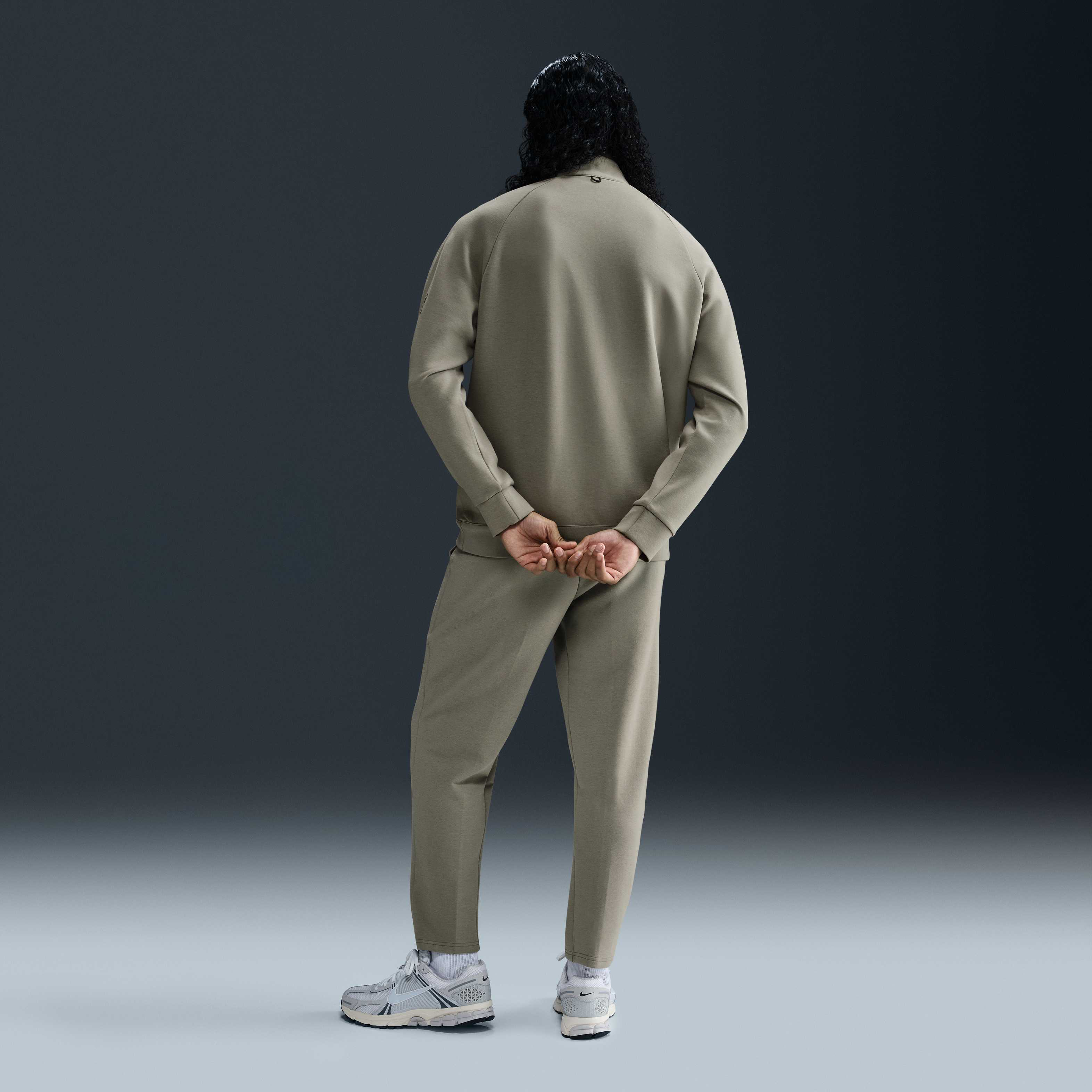 نايكي 24.7 امبوسبلي سوفت image number 4