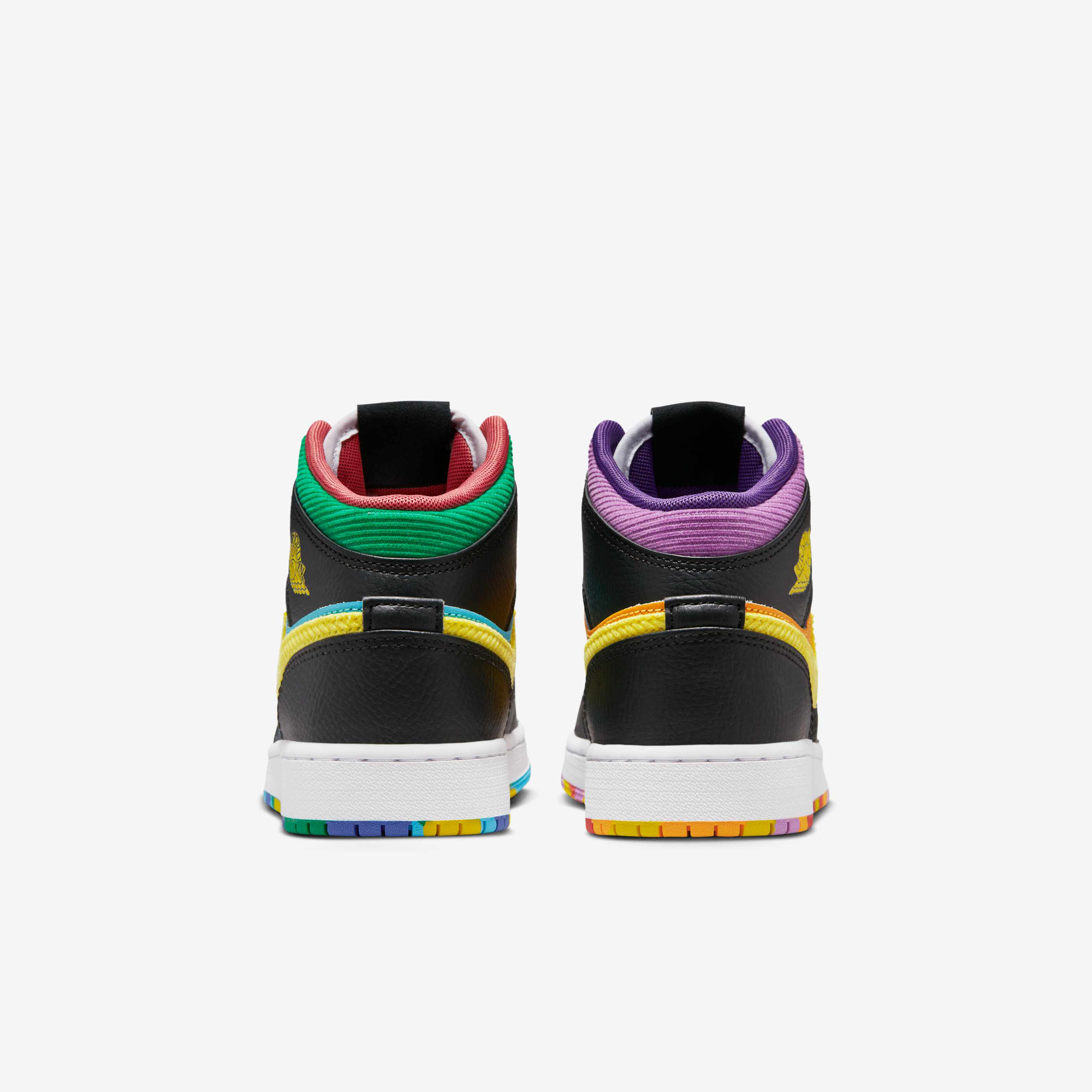 اير جوردن 1 ميد سنيكر سكول image number 5