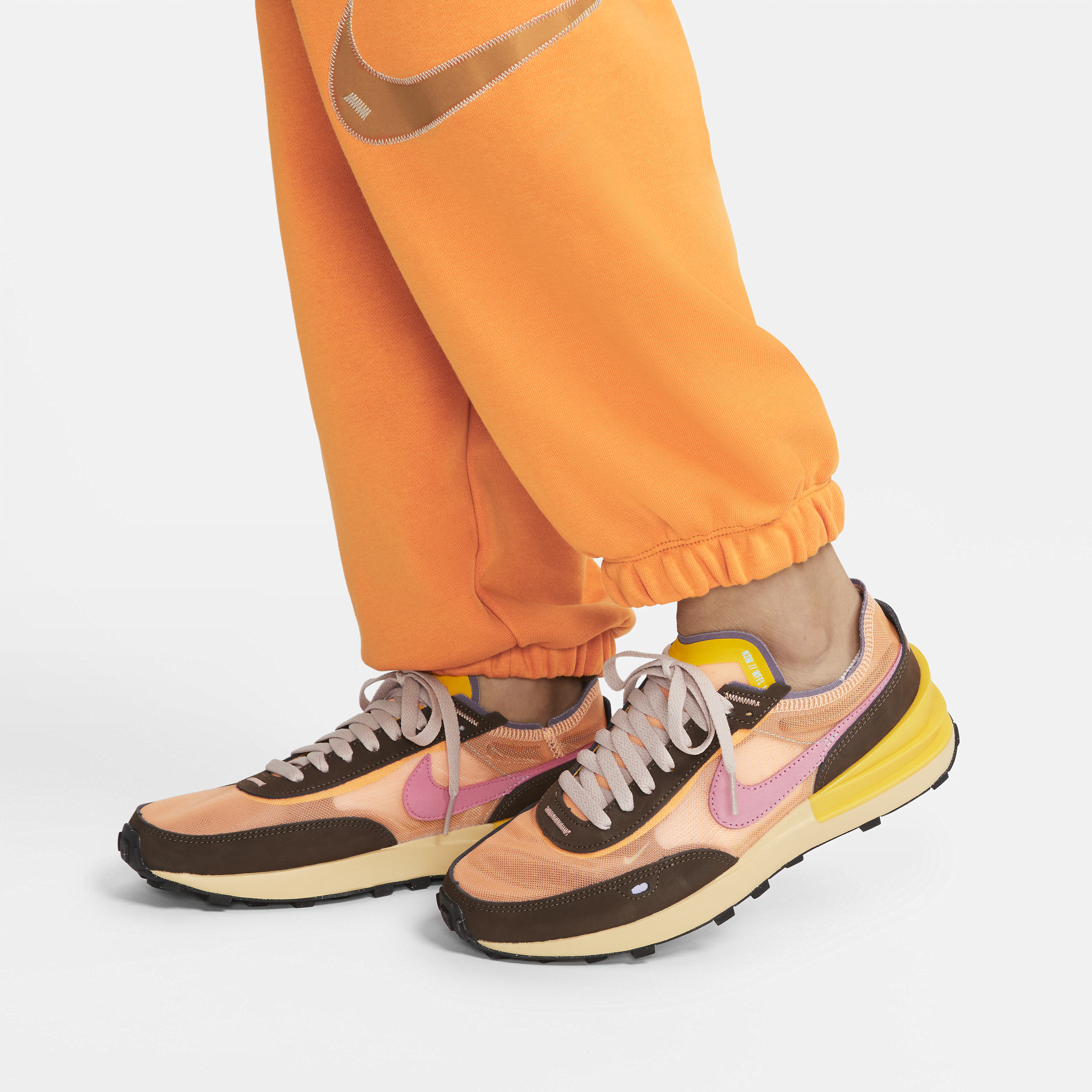 Nike Sportswear Swoosh image number 3