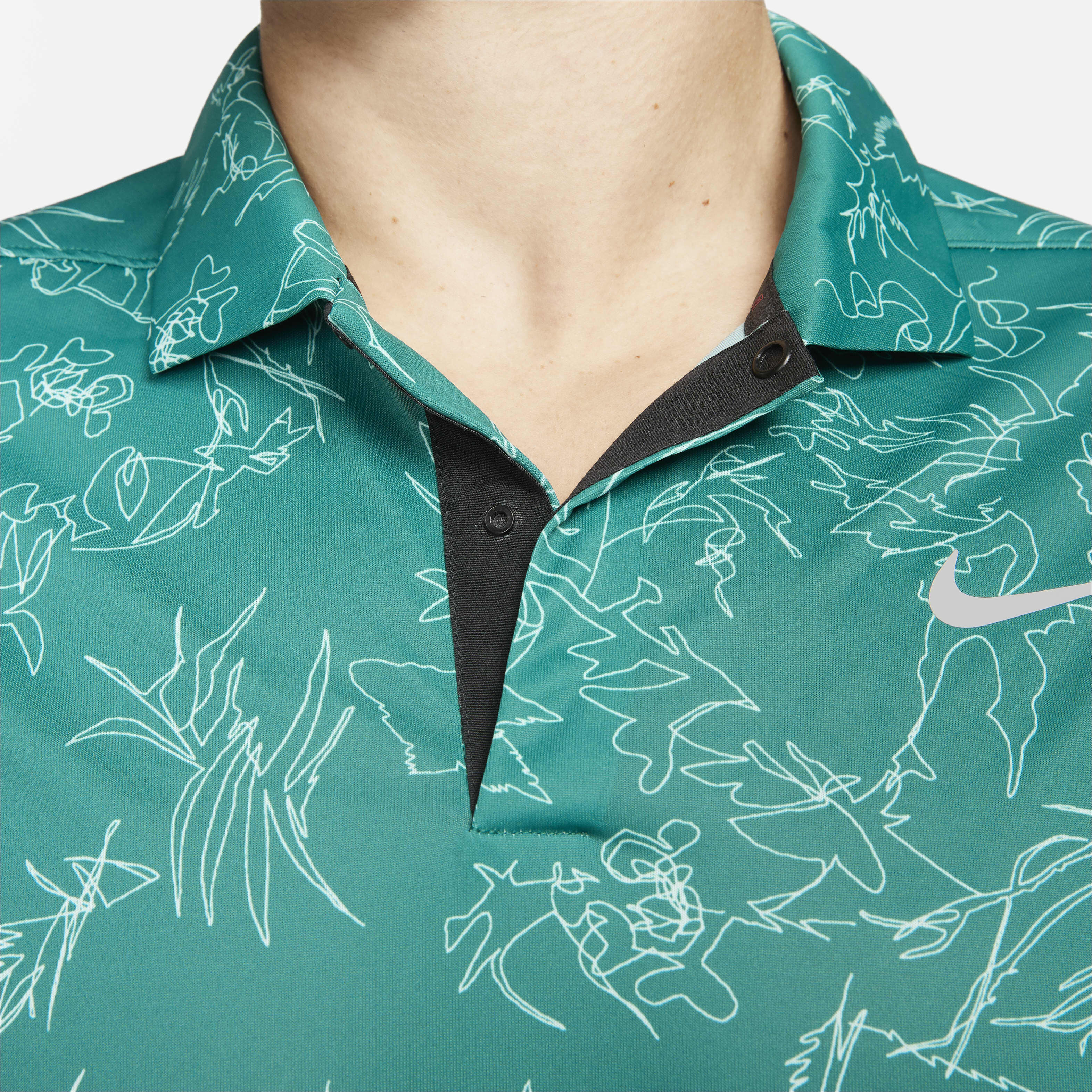 Tiger Woods image number 3