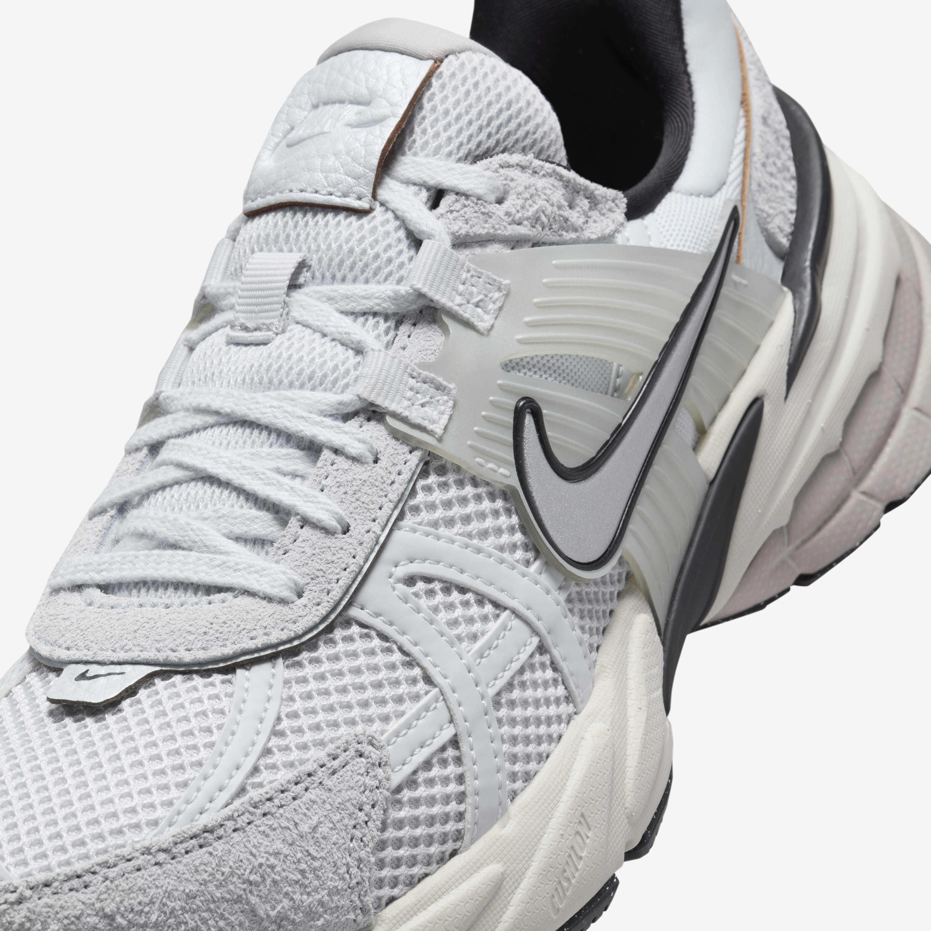 Nike V2K Run image number 6