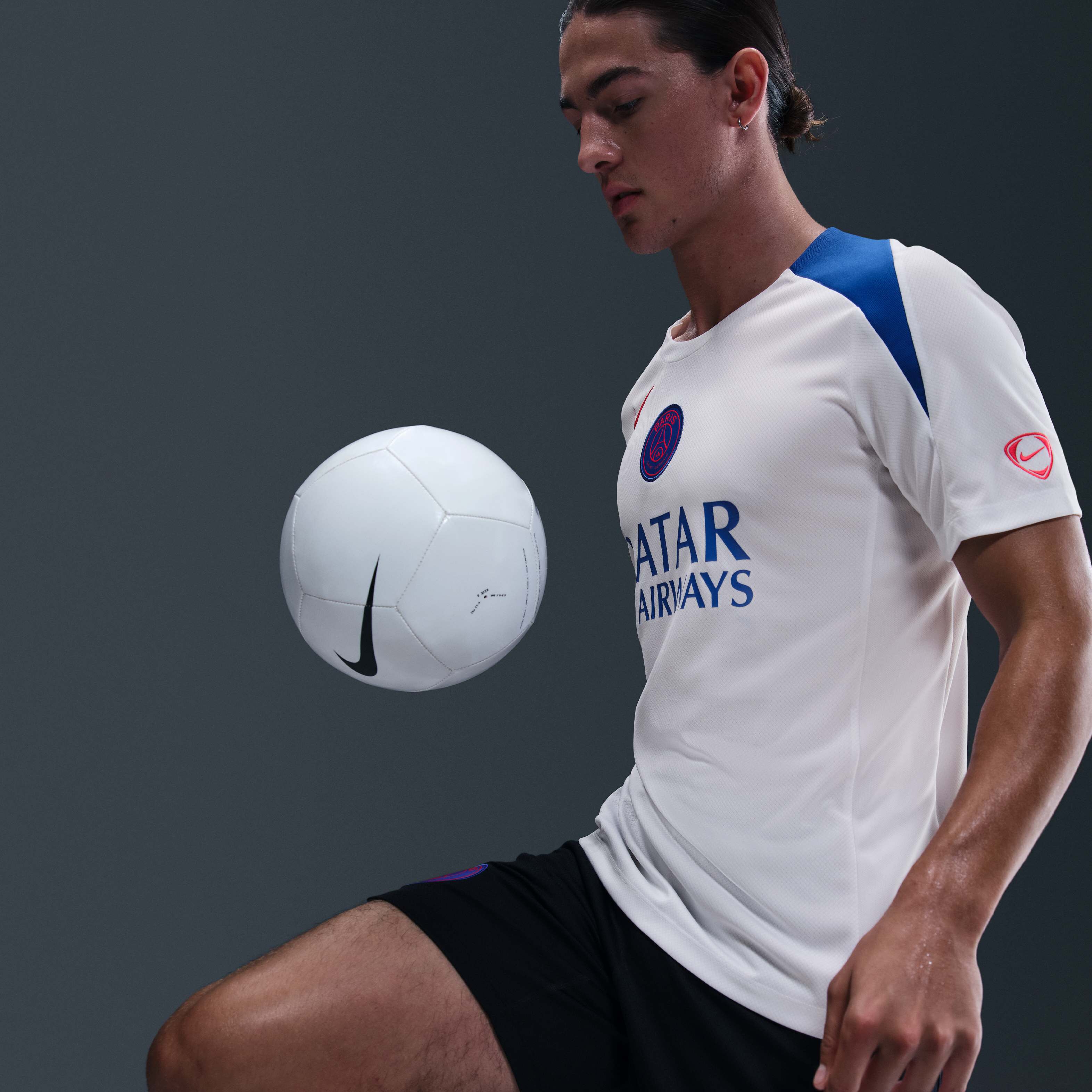 PSG Strike Third image number 2