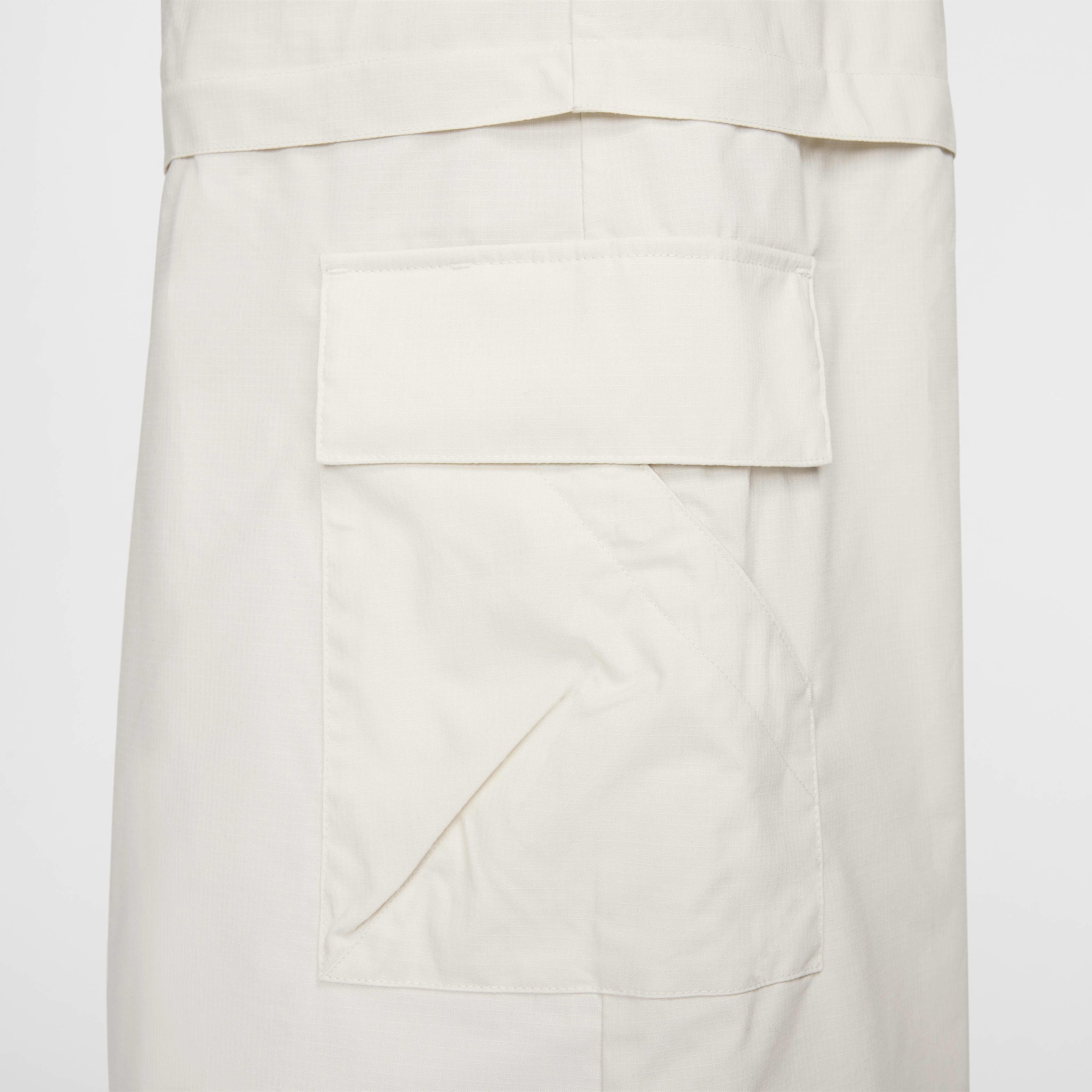 نايكي سبورتسوير ايسنشال image number 4