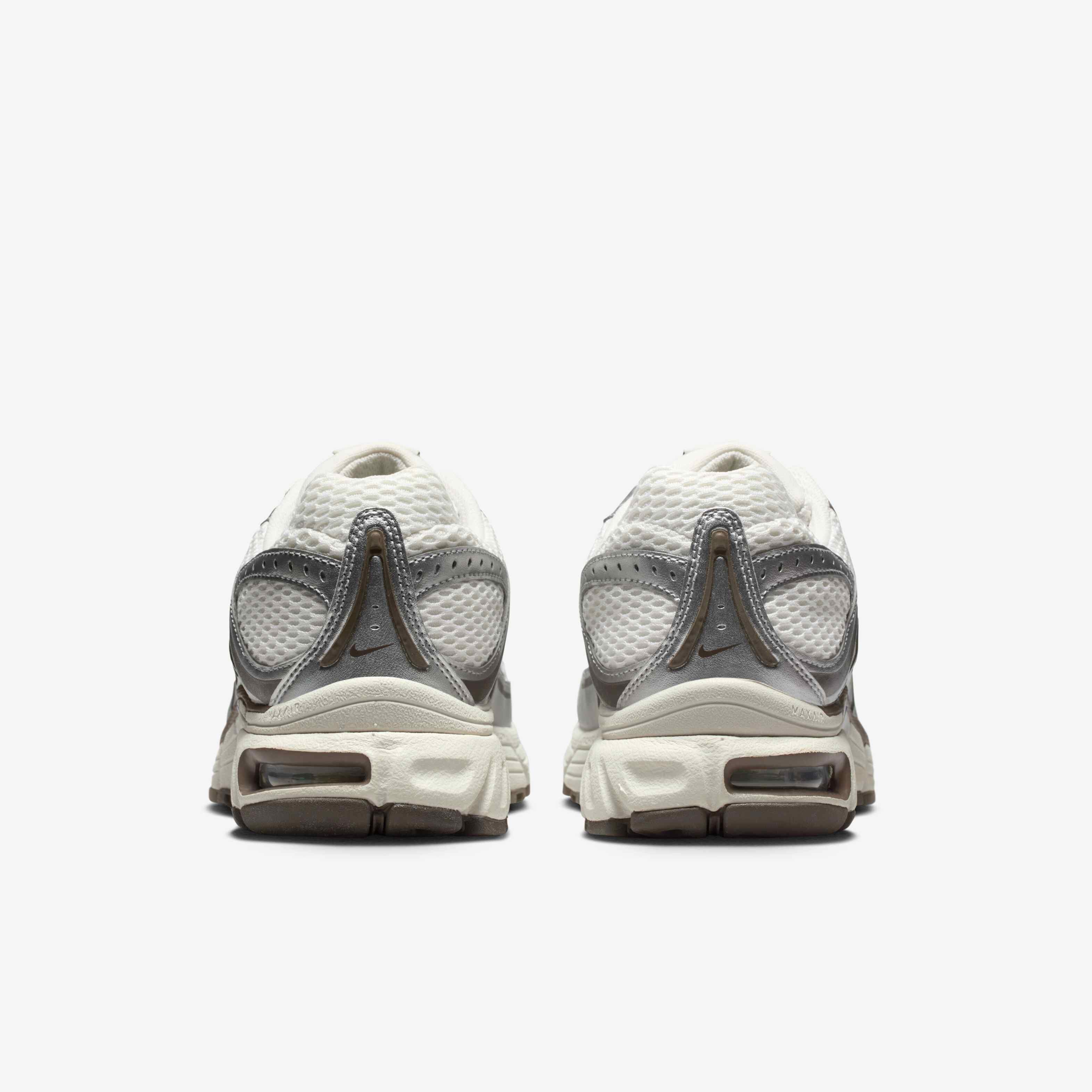 Nike Air Max Moto 2K image number 5