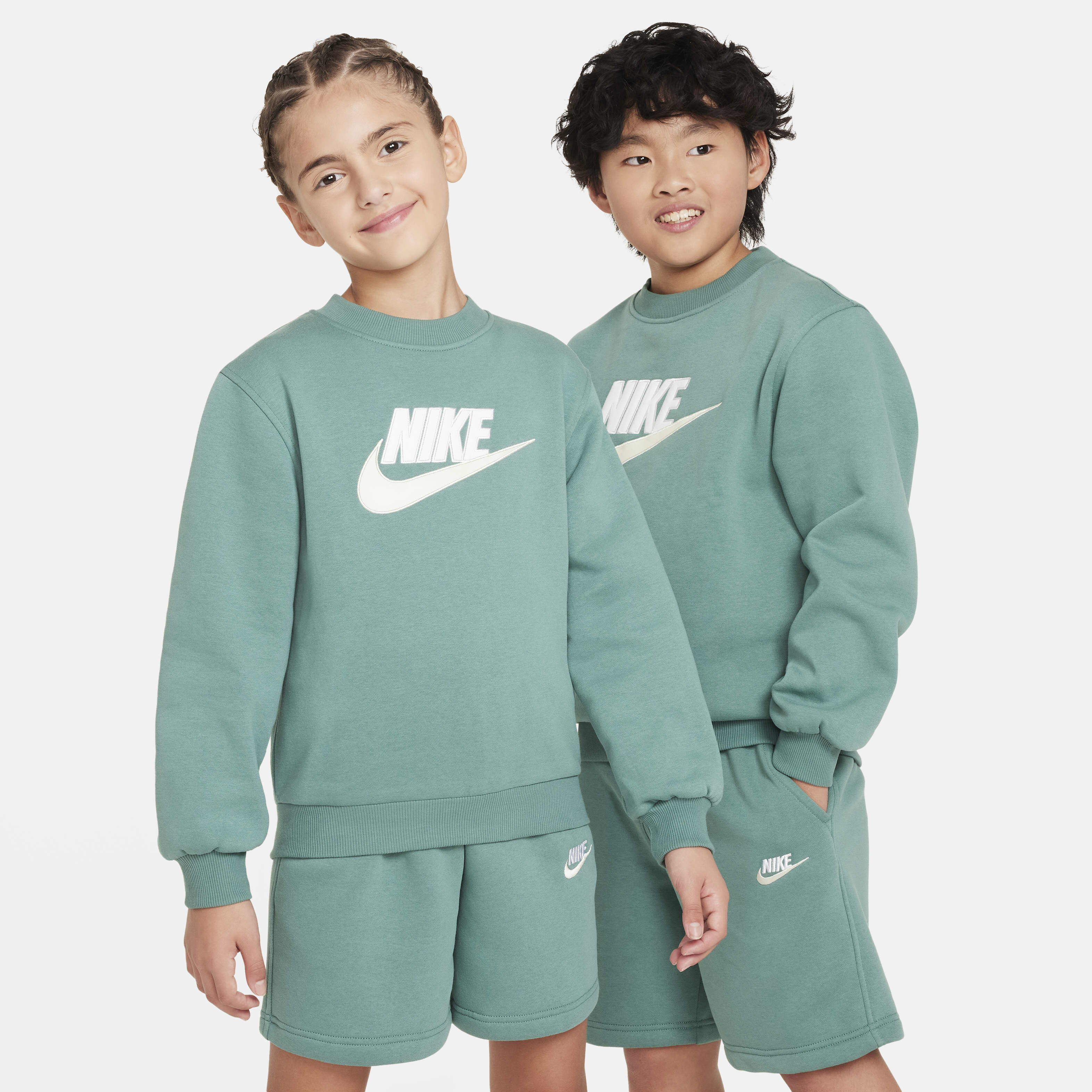 Nike jumper and shorts set clearance