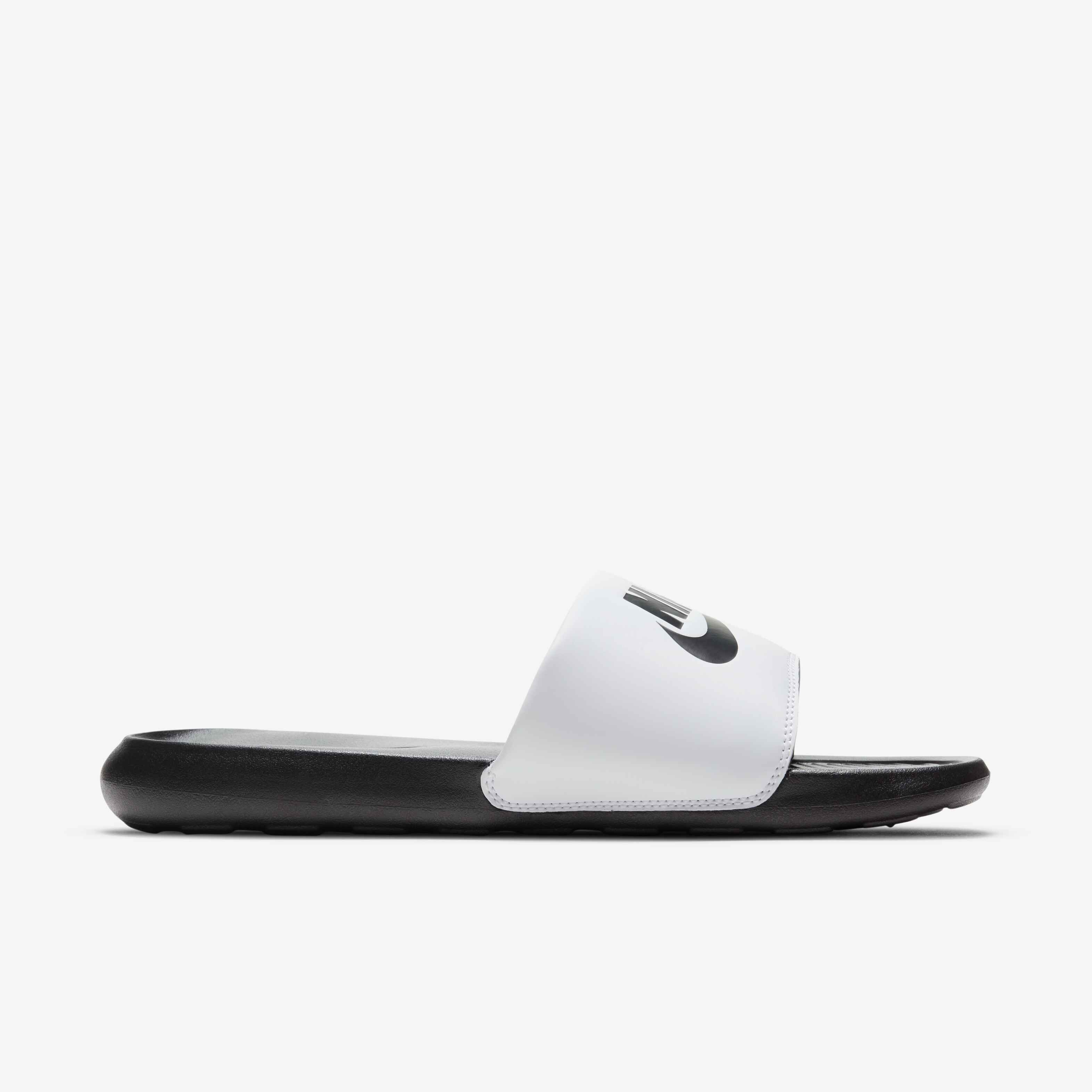 Nike Victori One image number 3