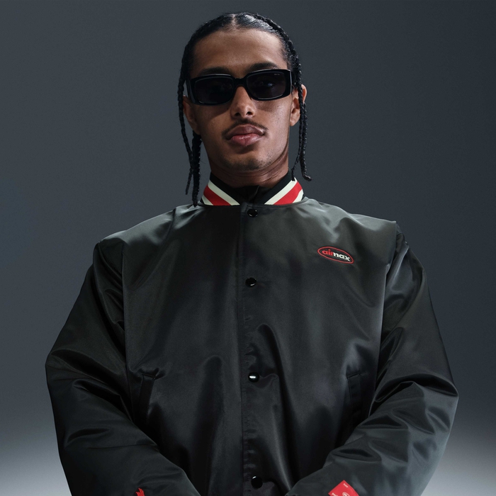 Liverpool F.C. Authentics Special Edition image number 0 Liverpool F.C. Authentics Special Edition image number 0