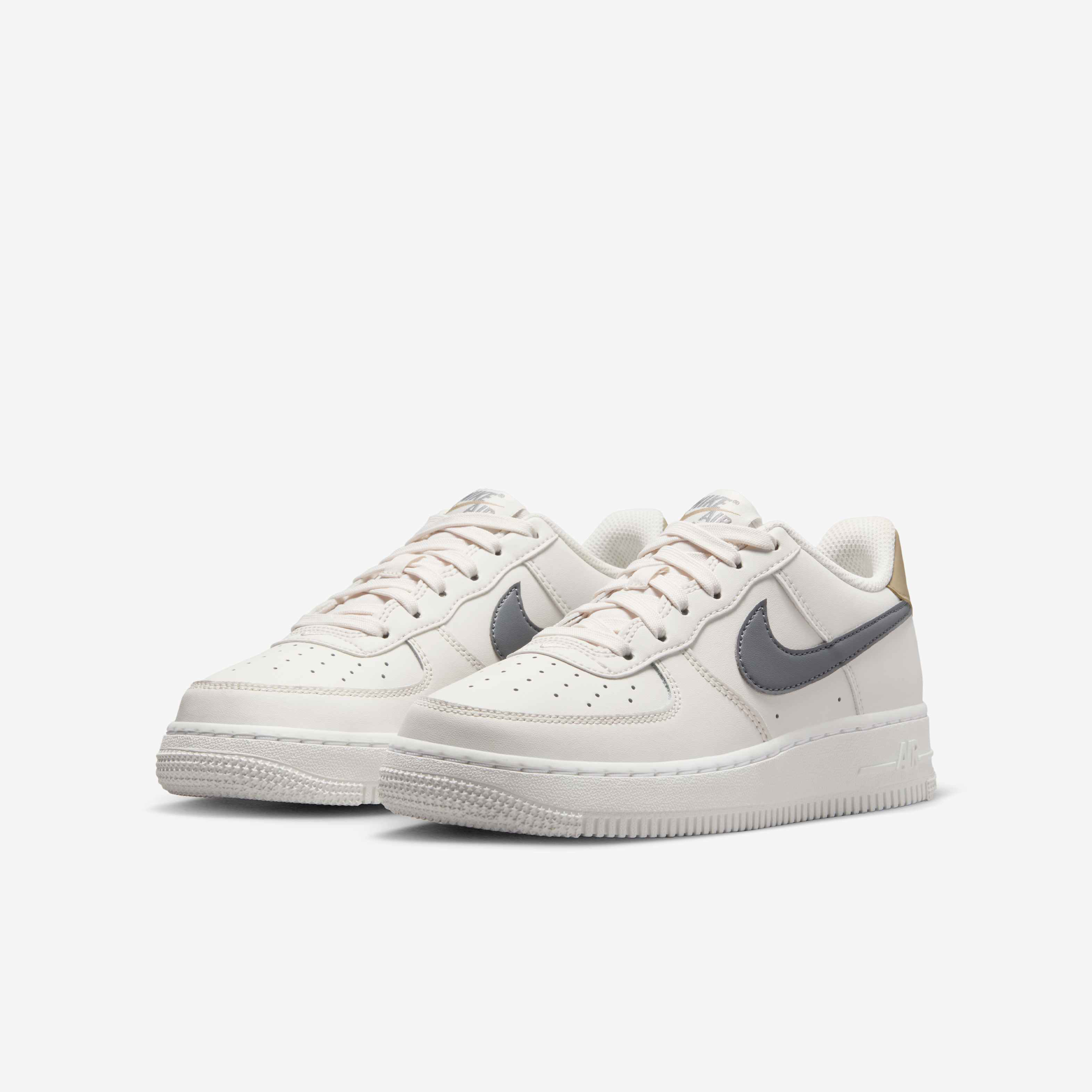 Nike Air Force 1 image number 4