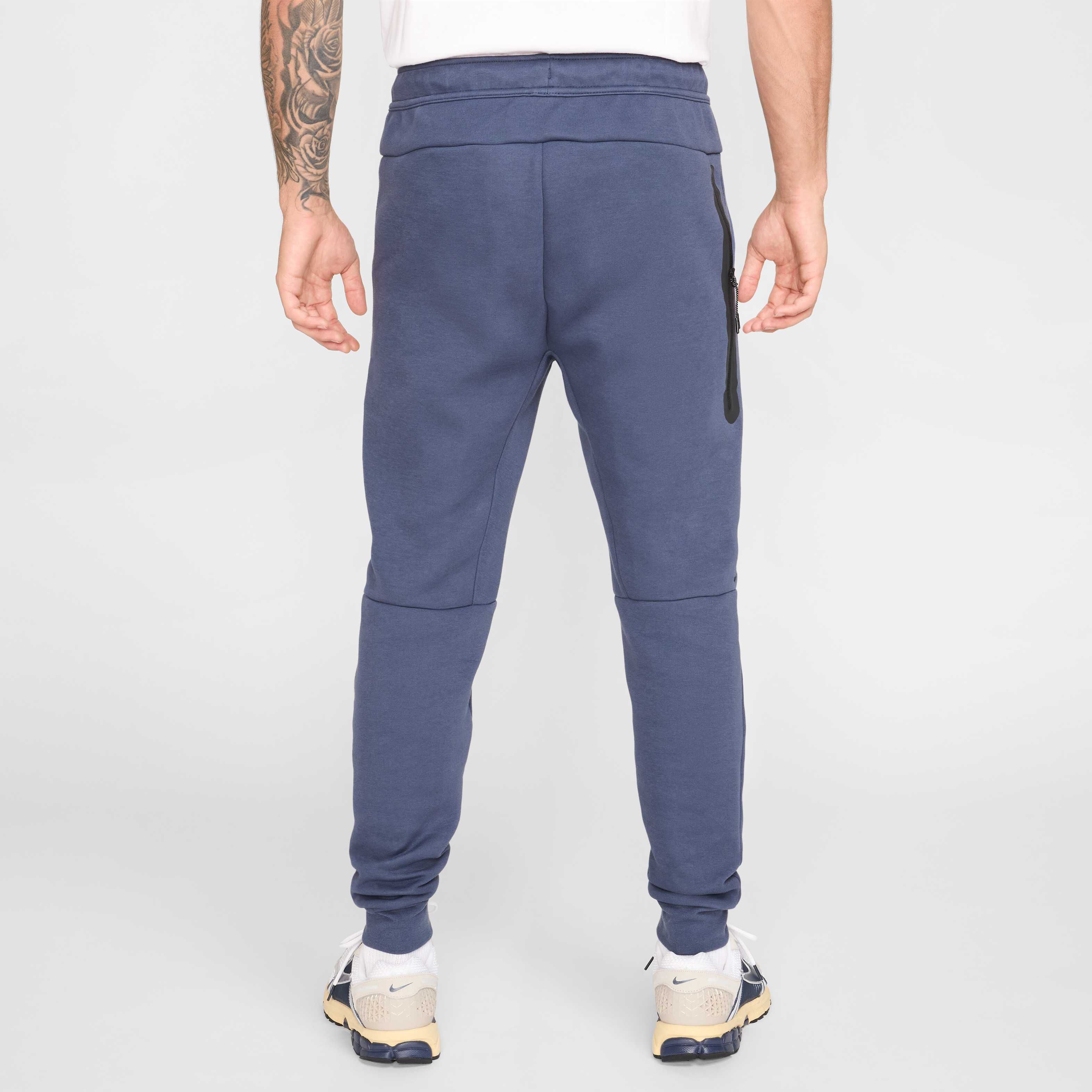 Nike Tech image number 1