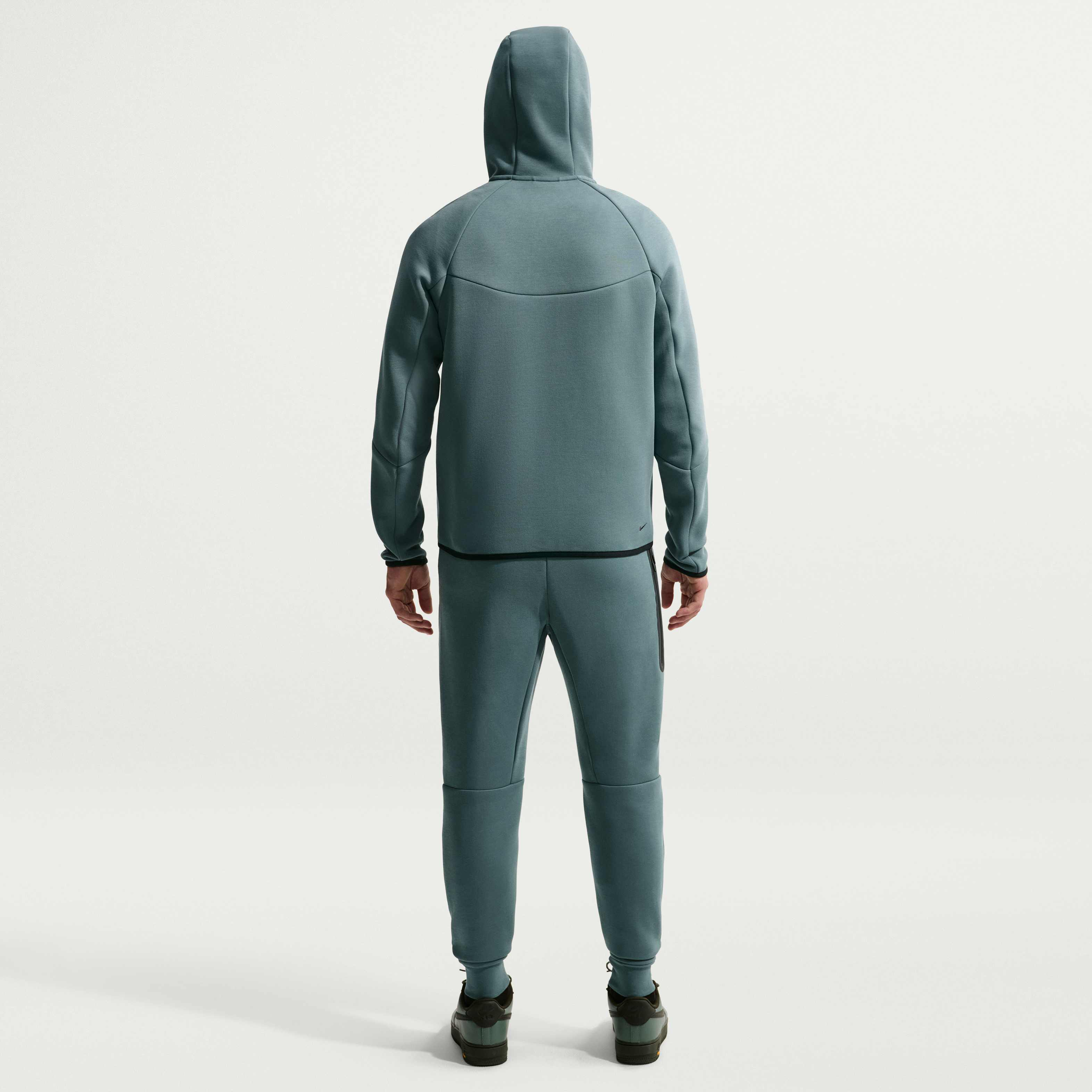 Nike Tech image number 4