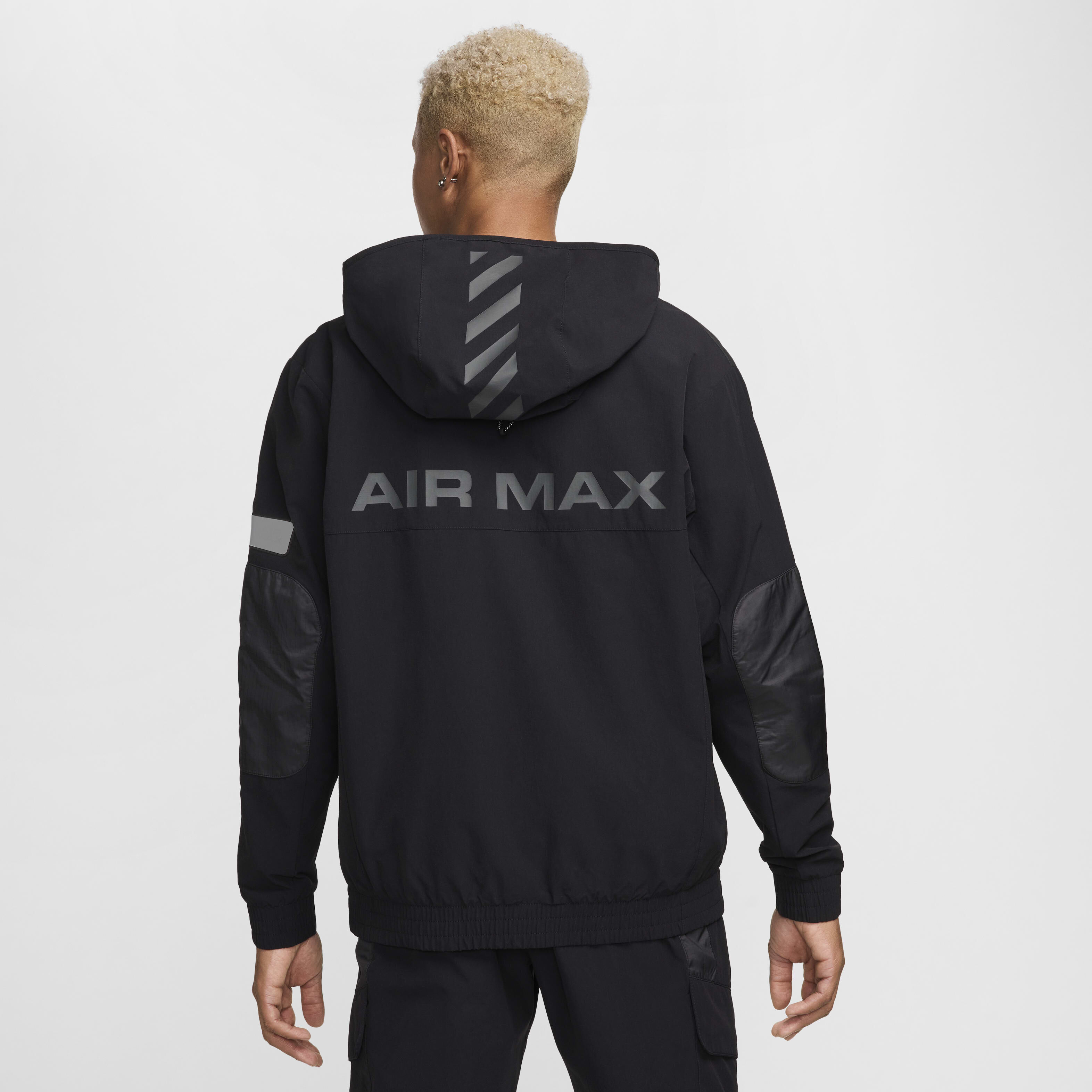 Buy Nike Air Max Men s Woven Jacket Nike Qatar Official