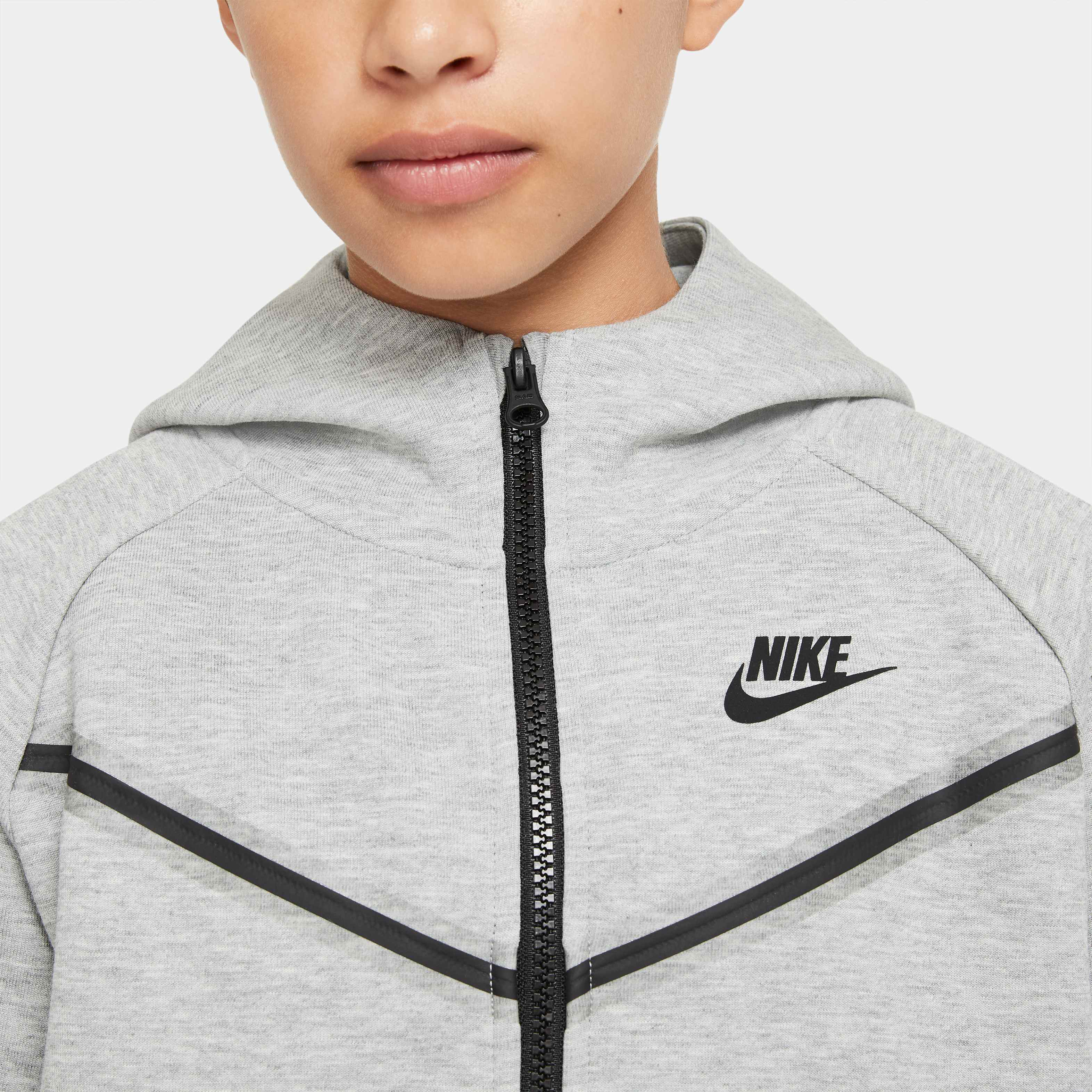Nike Sportswear Tech Fleece image number 2