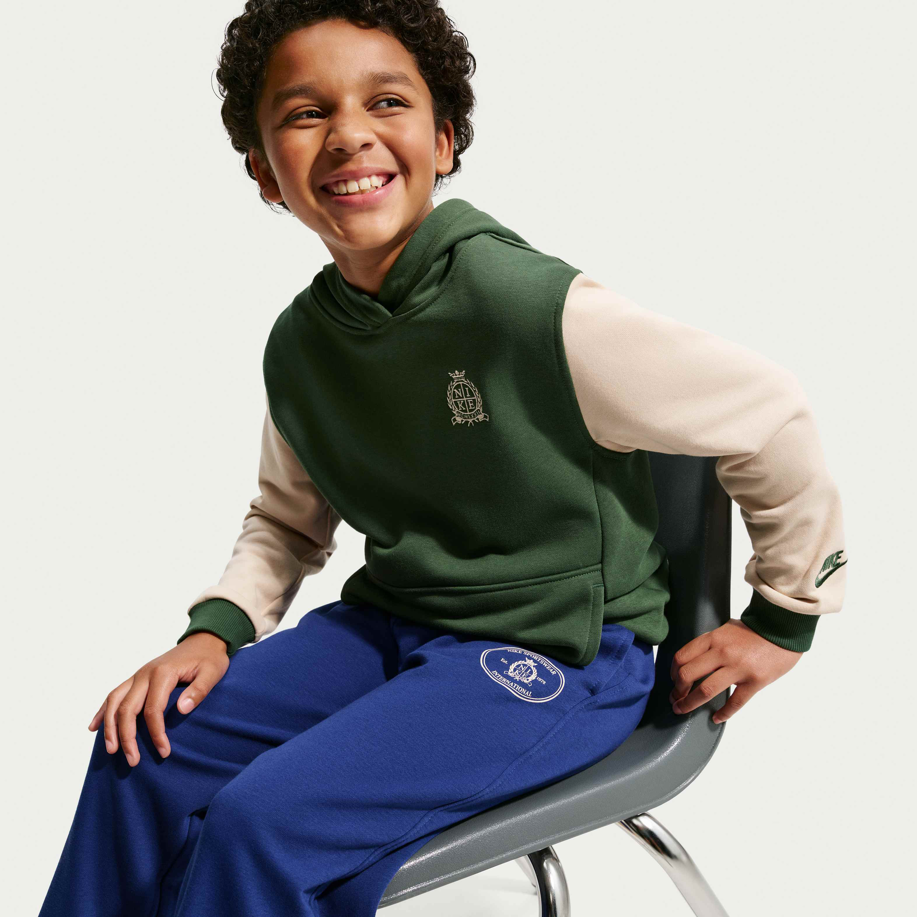 نايكي سبورتسوير كلوب image number 3