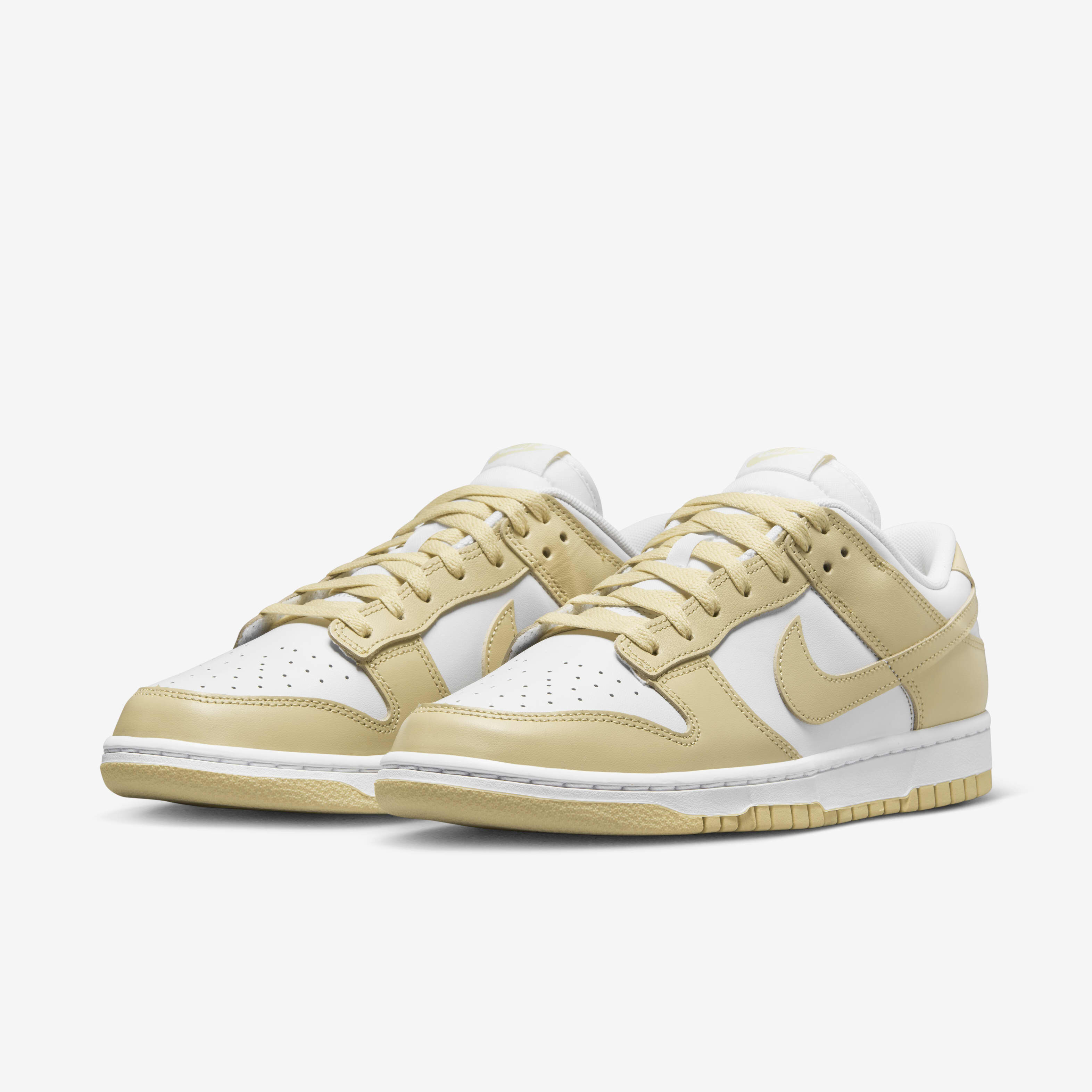 Dunk Low Retro Shoes image number 4