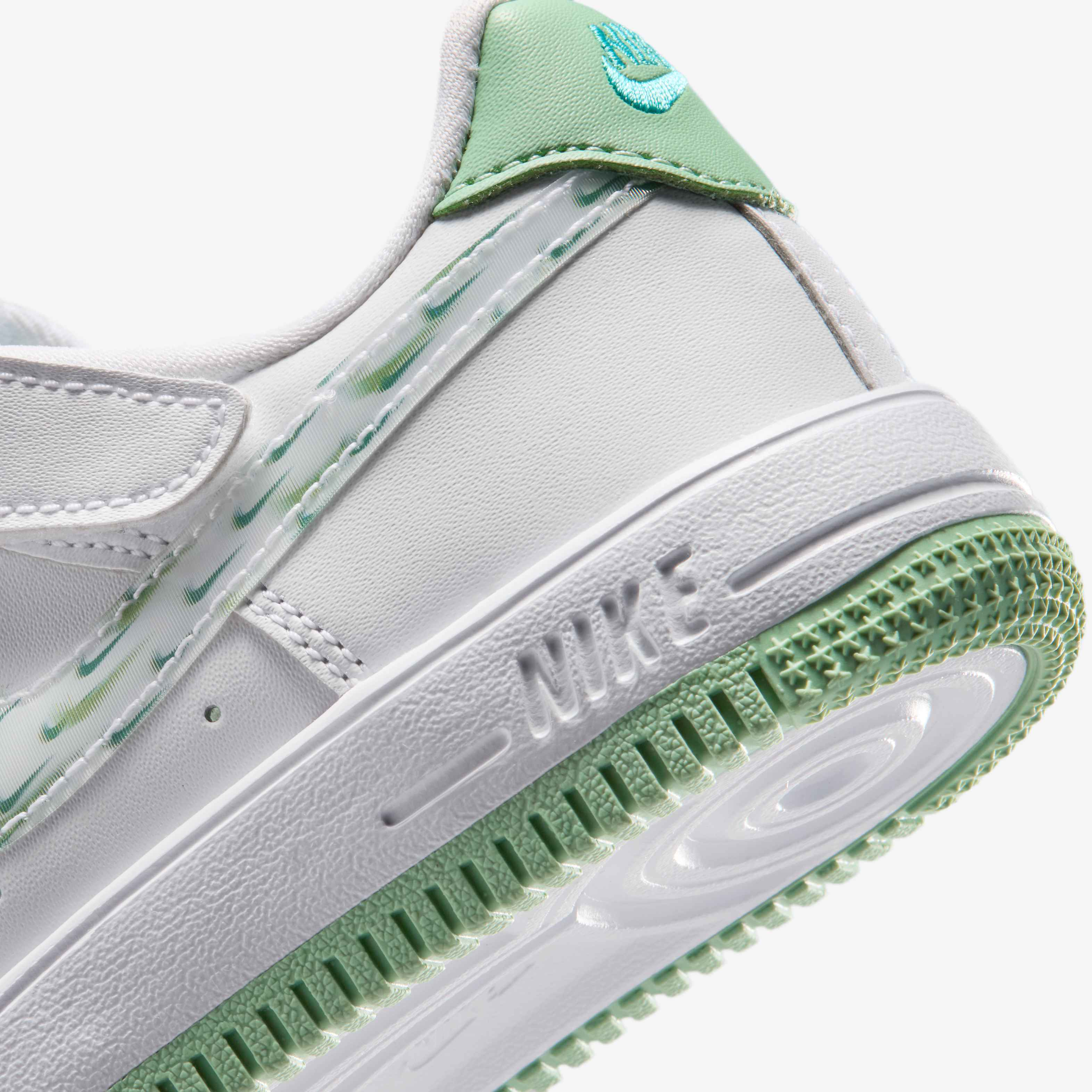 Nike Force 1 Low EasyOn image number 7