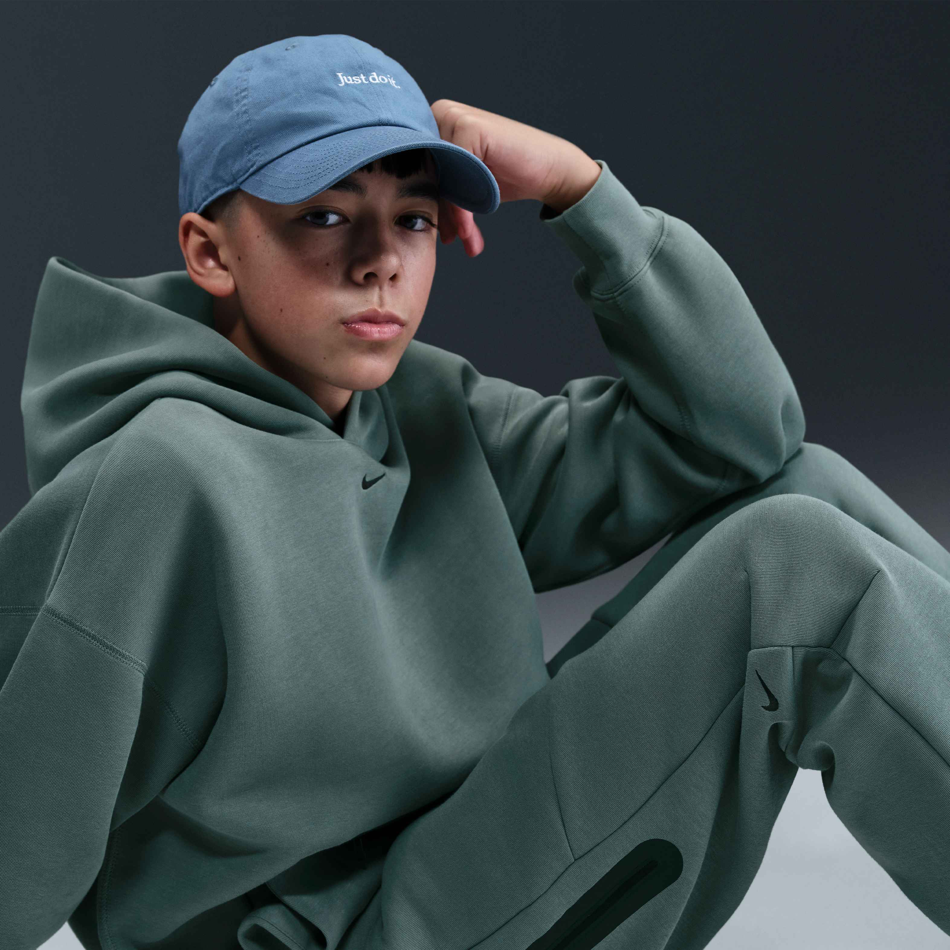 نايكي سبورتسوير تك فليس image number 3