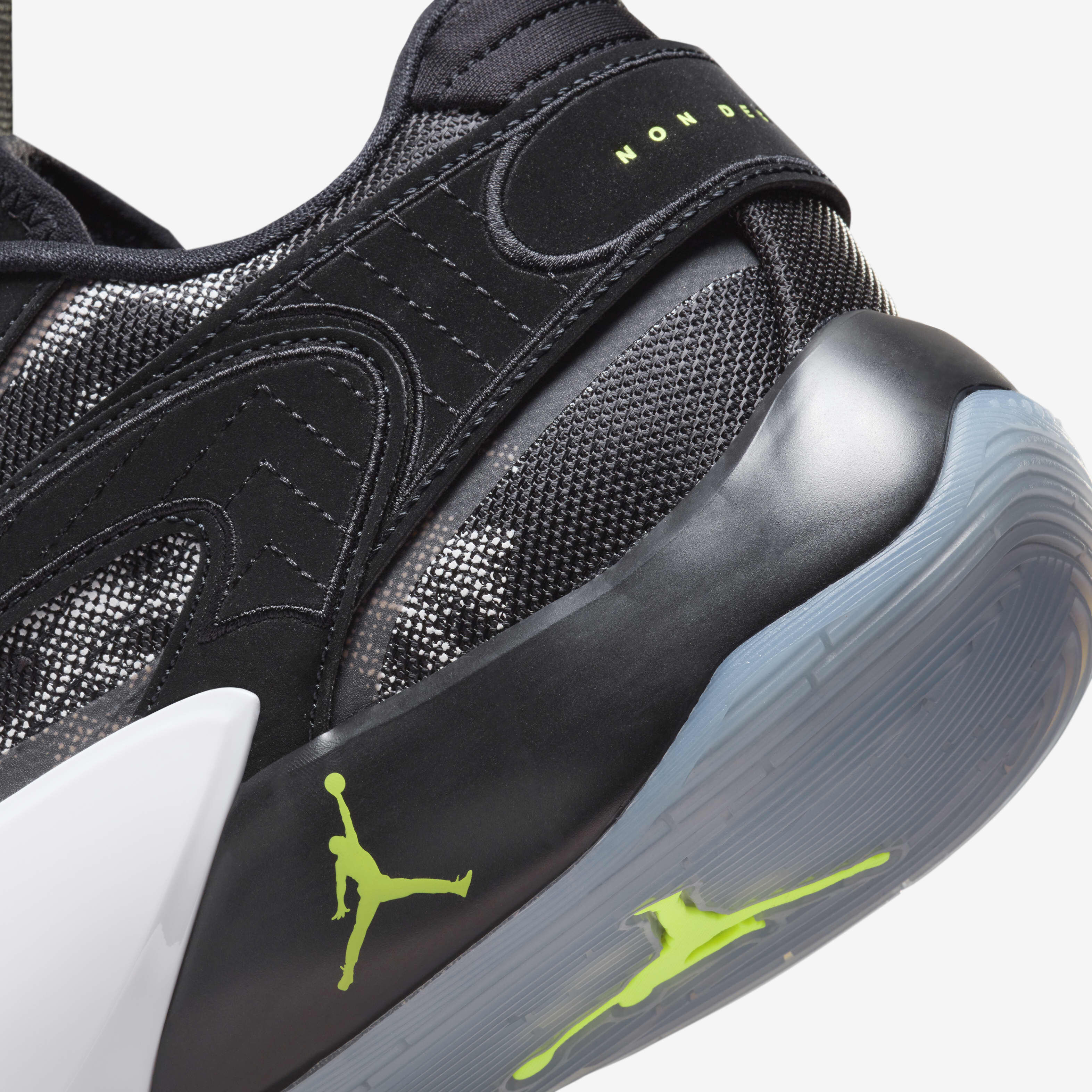 Buy Luka 2 Basketball Shoes - Black/Volt/White @ Nike Qatar display picture 3