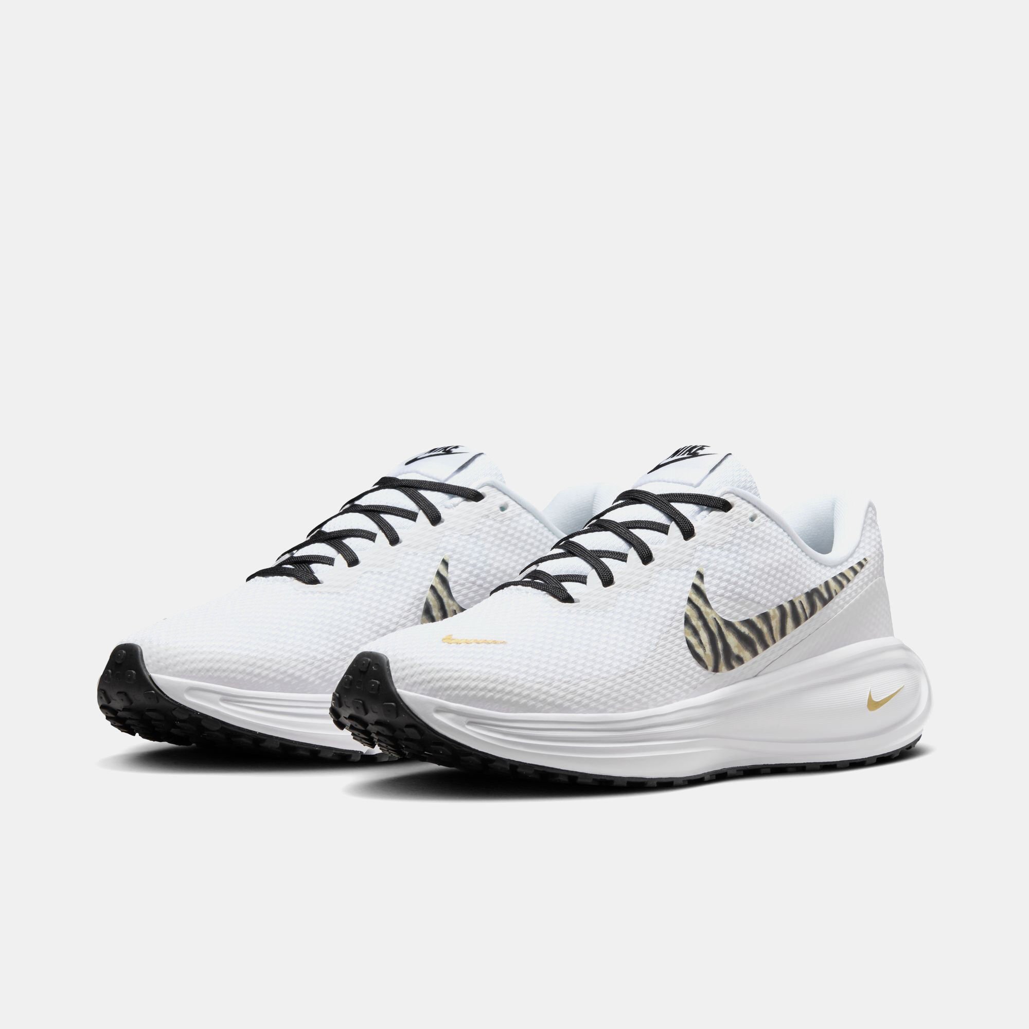 Nike Revolution 8 image number 2