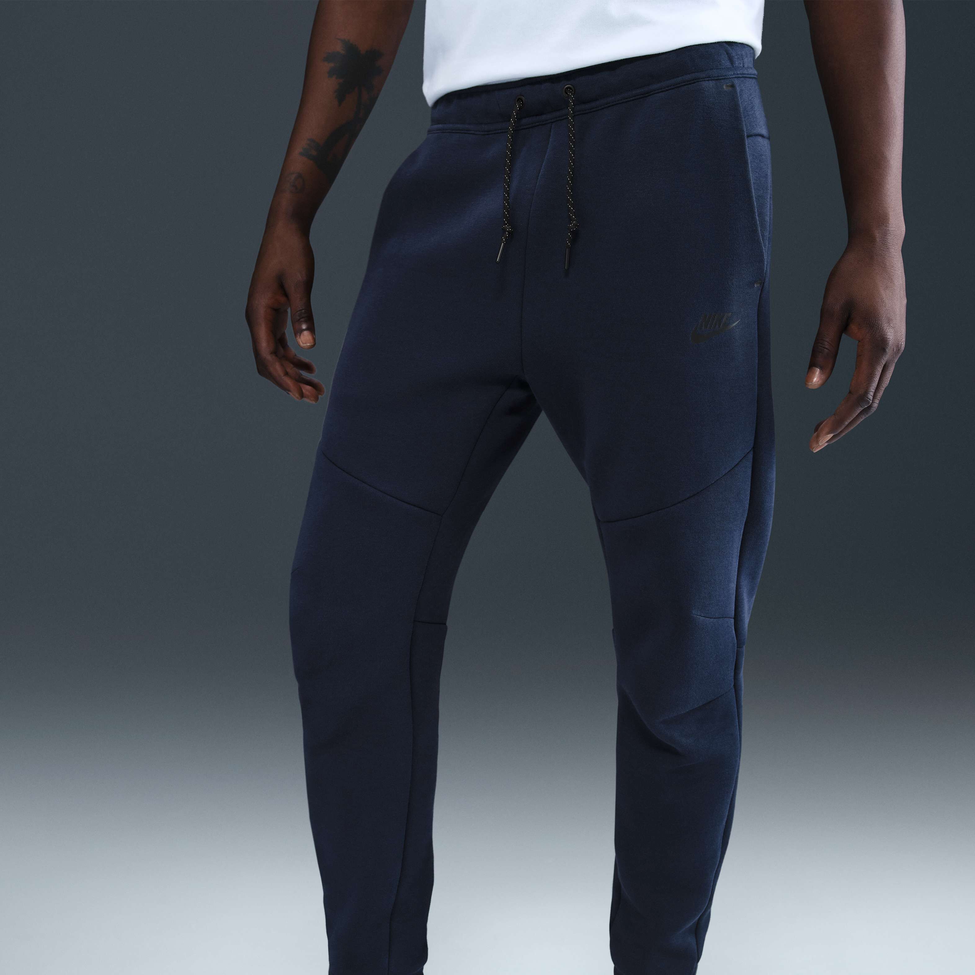 Nike Tech image number 1