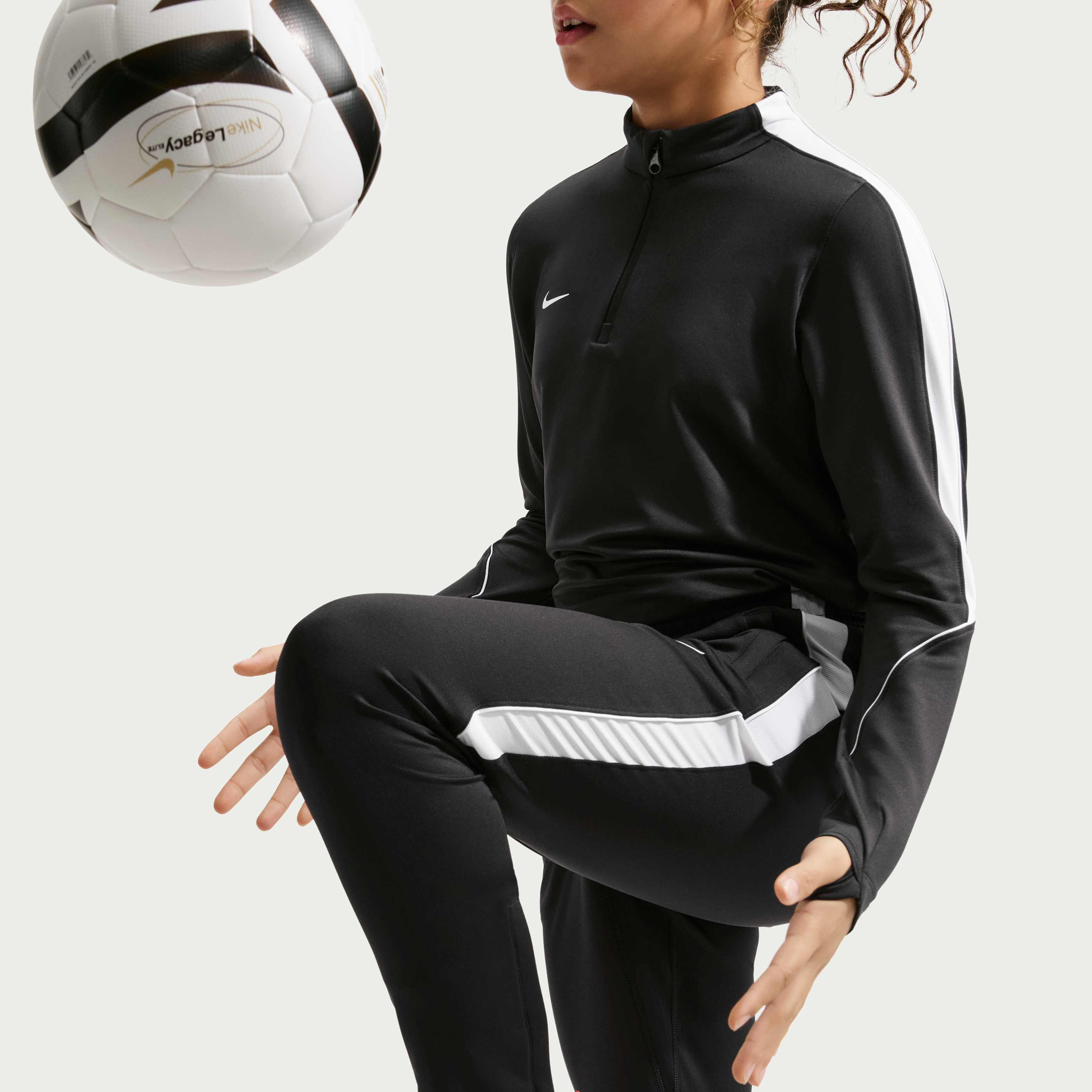 Nike Strike image number 4
