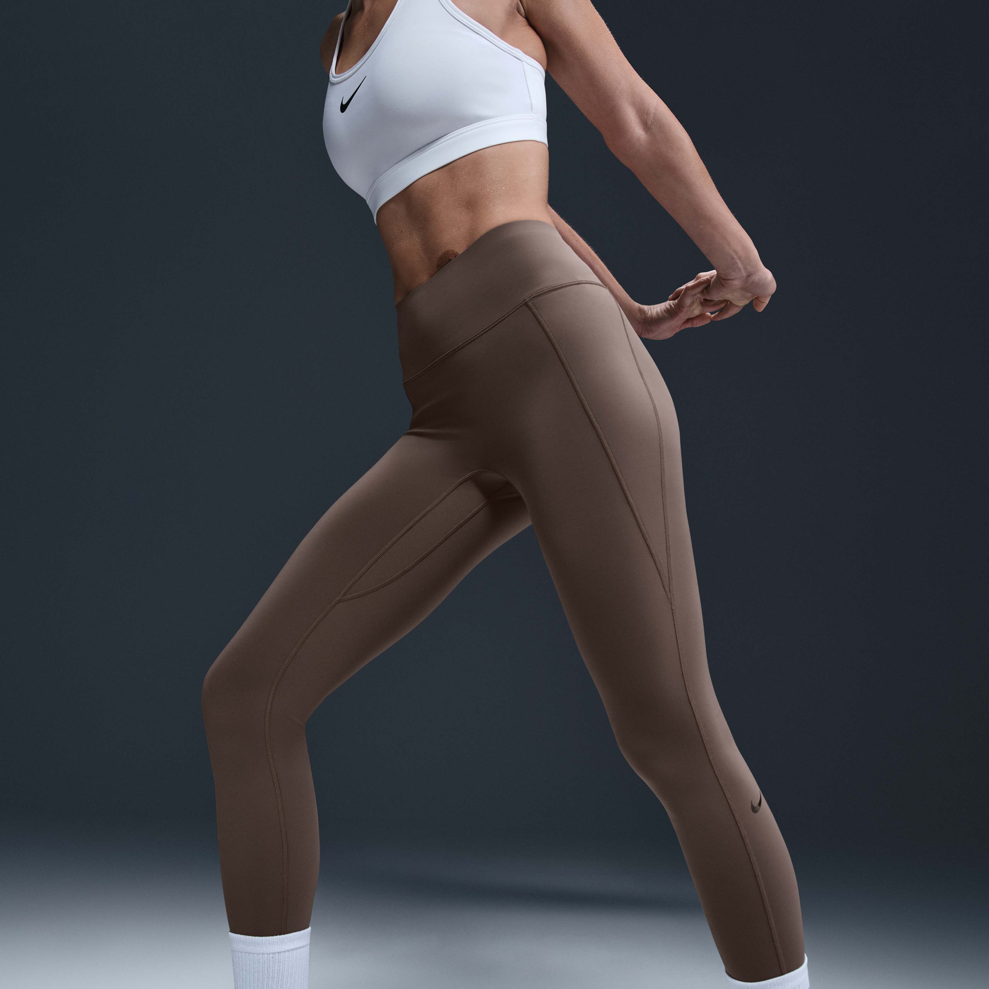 Nike Universa image number 1