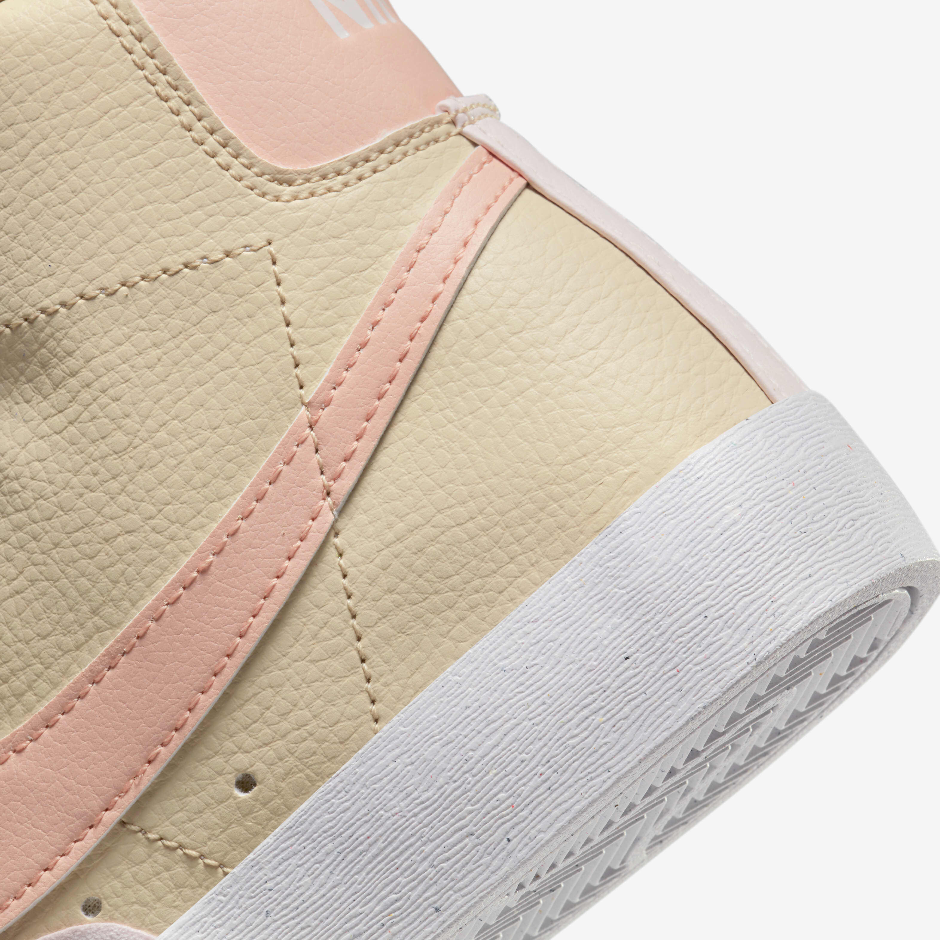 Nike Blazer Mid '77 image number 8