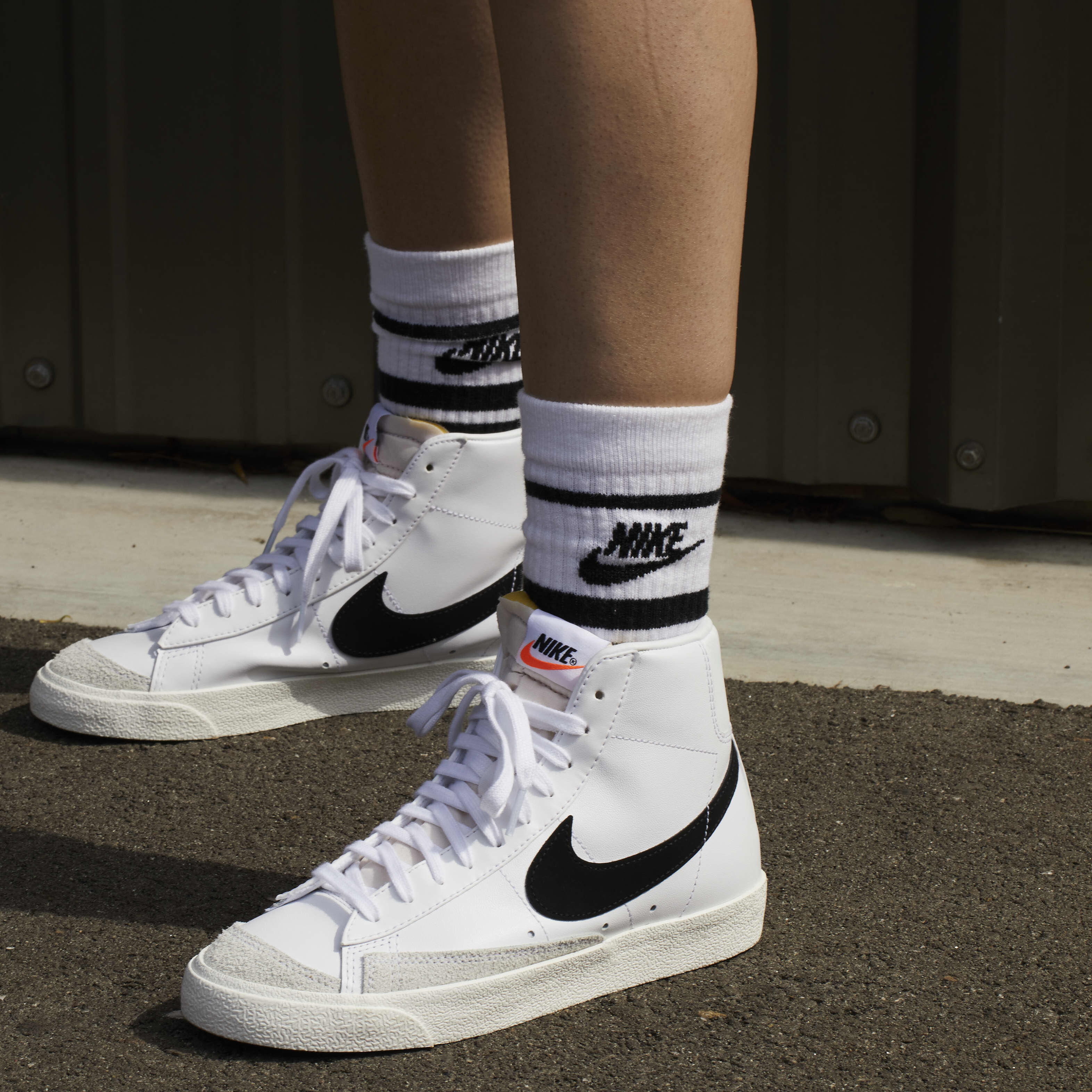 Nike blazer mid 77 womens shop