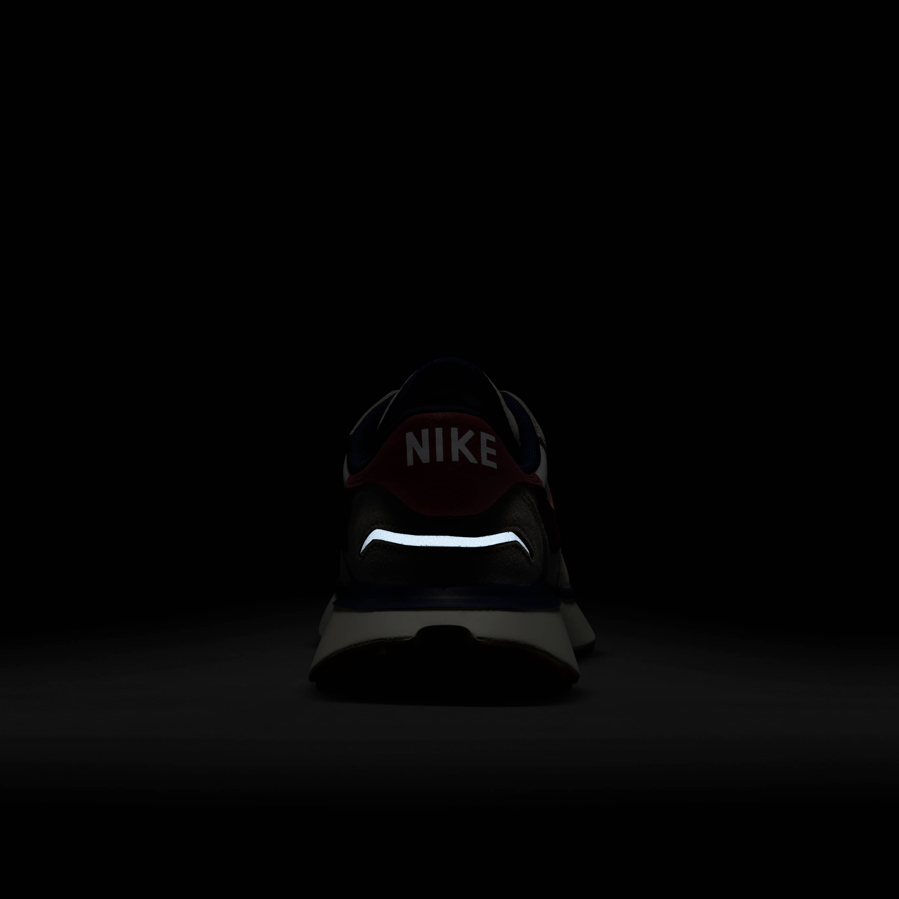 Nike Phoenix Waffle image number 10