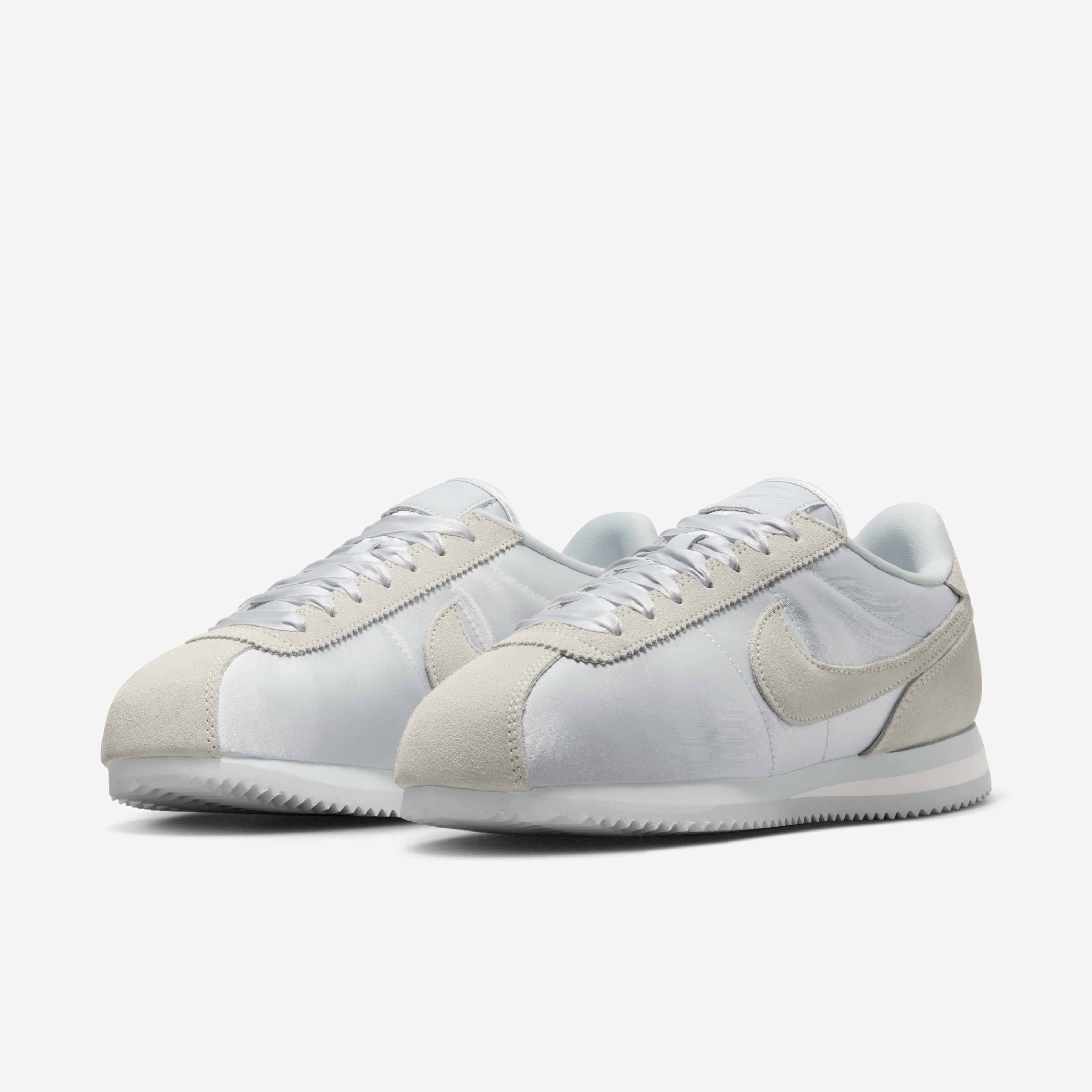 Nike Cortez Textile image number 4