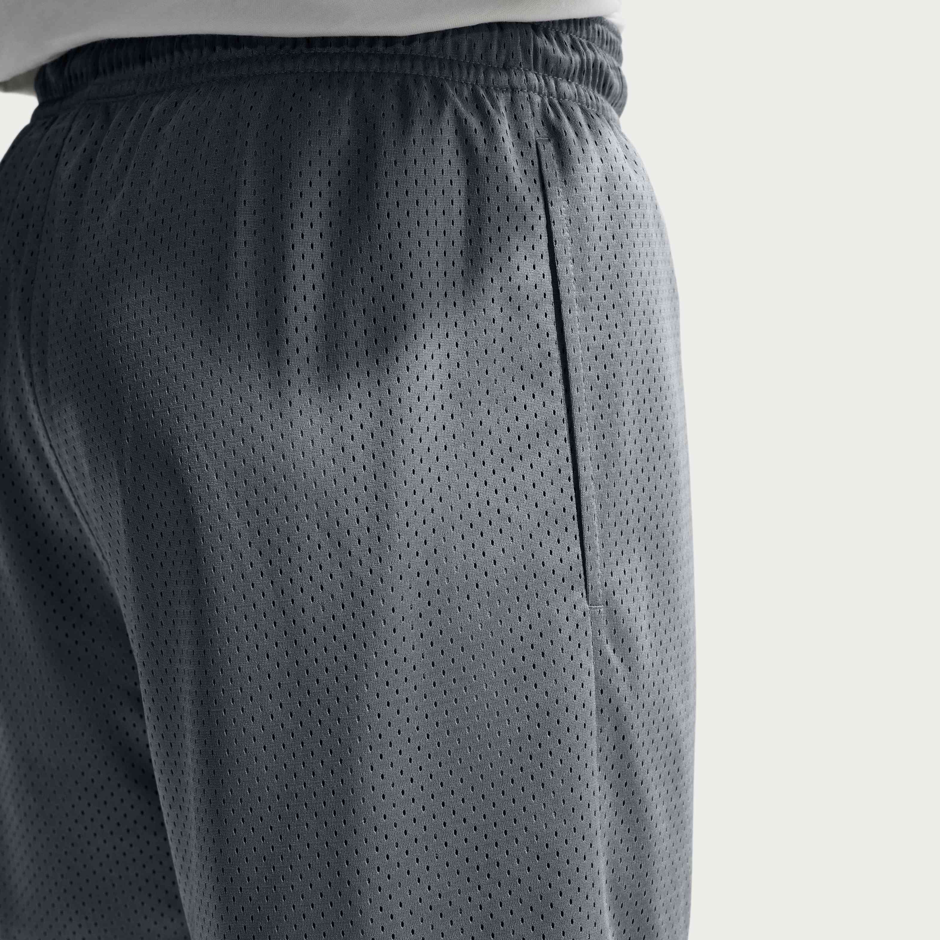 Nike Standard Issue image number 2