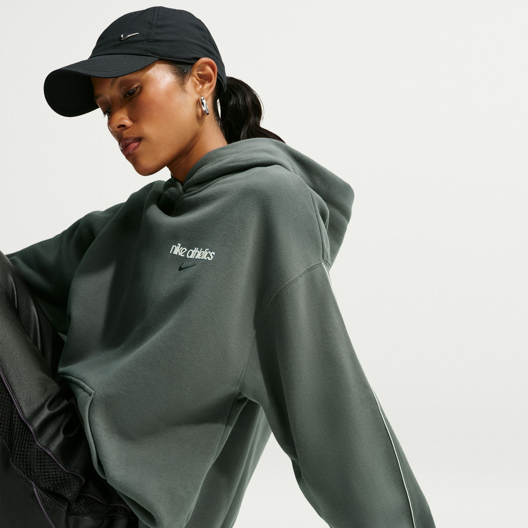 Nike Studio Fleece Medium Weight image number 4