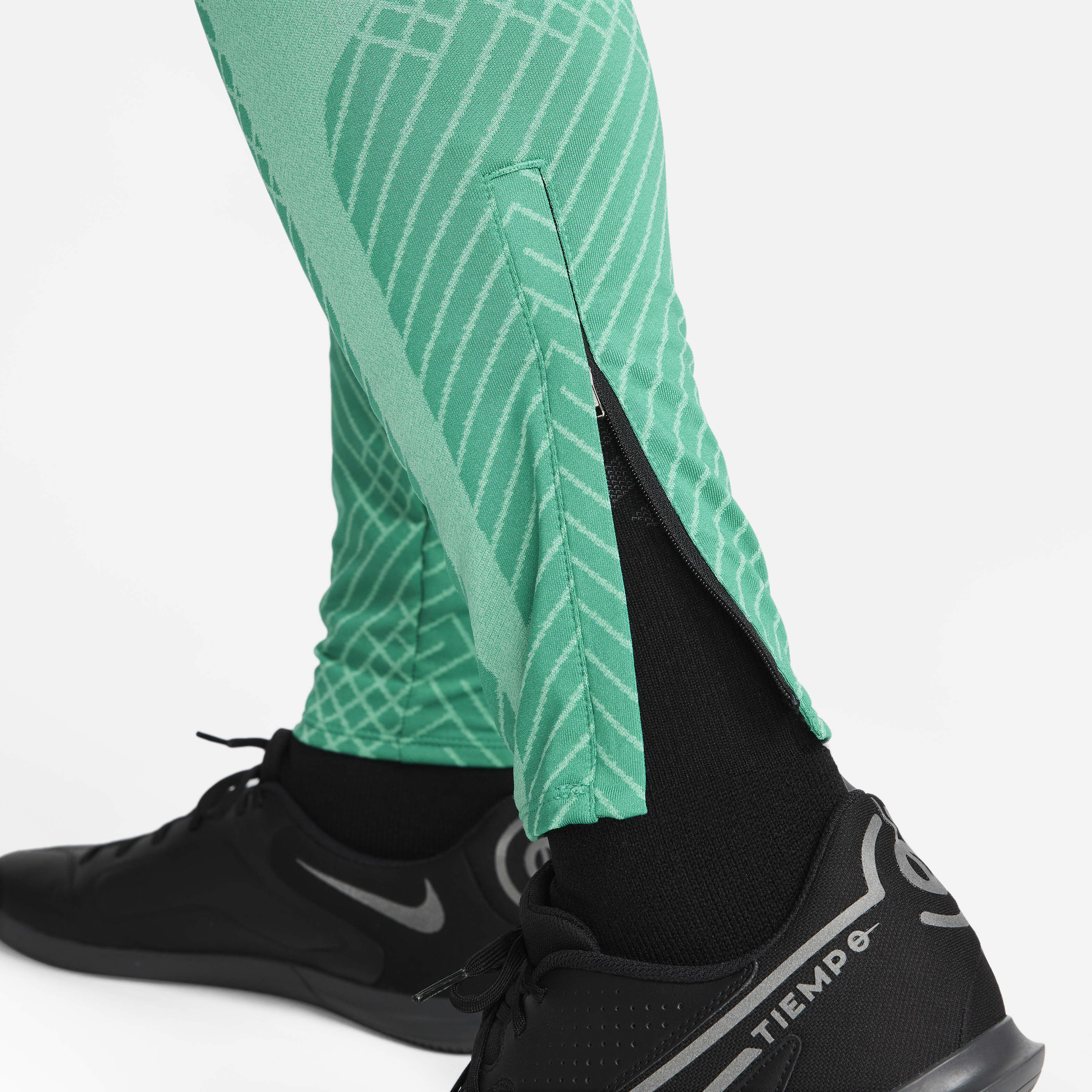 نايكي دراي-فِت سترايك image number 4